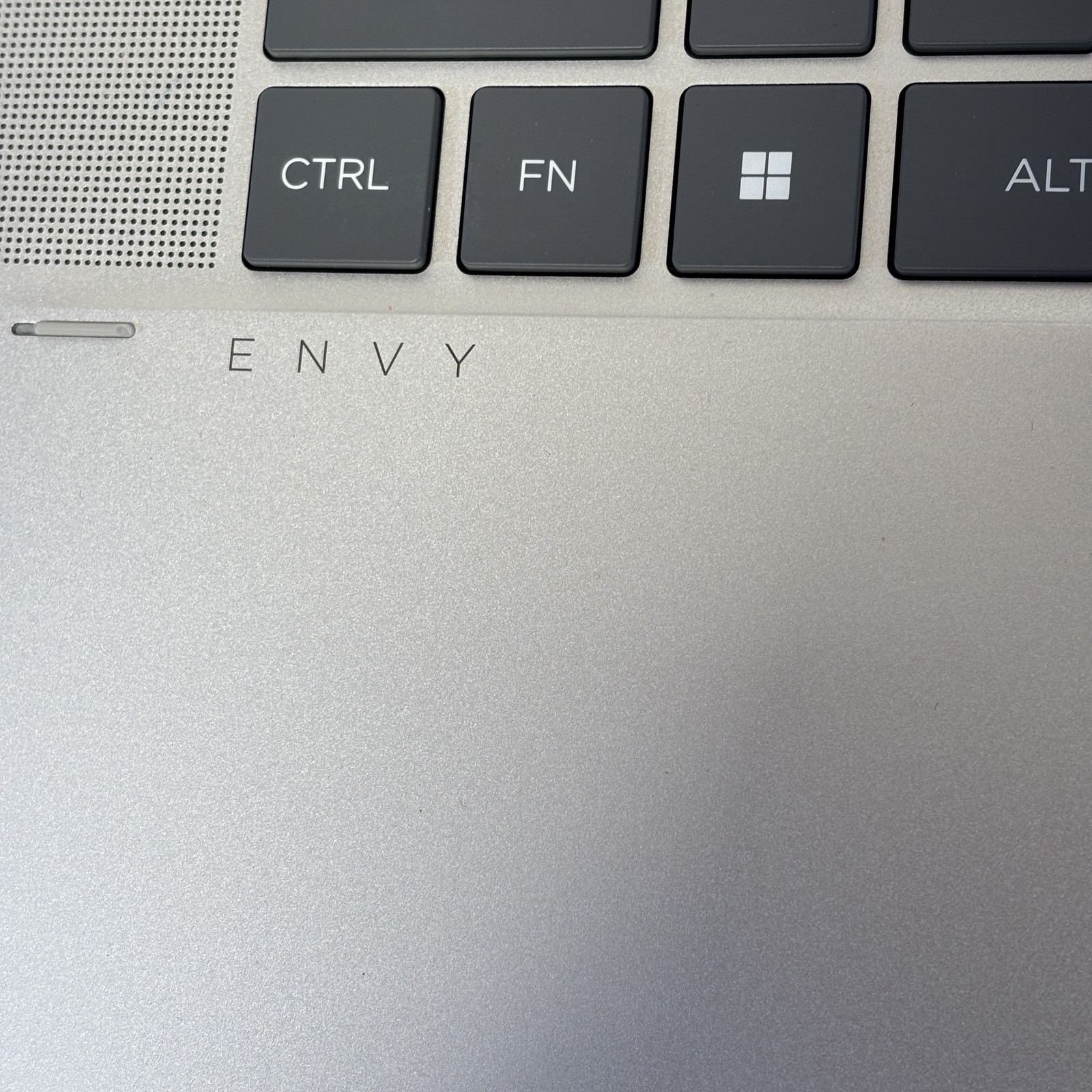 HP ENVY x360 15t-fe000 13 Gen Intel Core i7-1355U 1.7GHz 16GB RAM 1TB SSD 15.6″