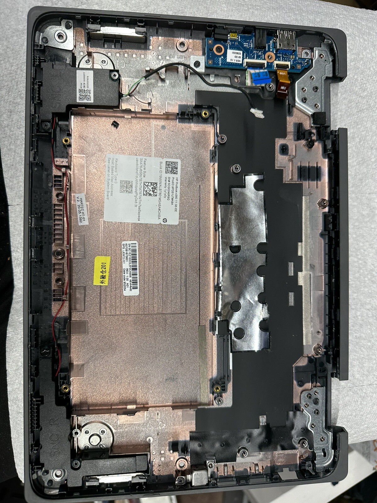 HP ProBook x360 11 G5 EE back L83972-001