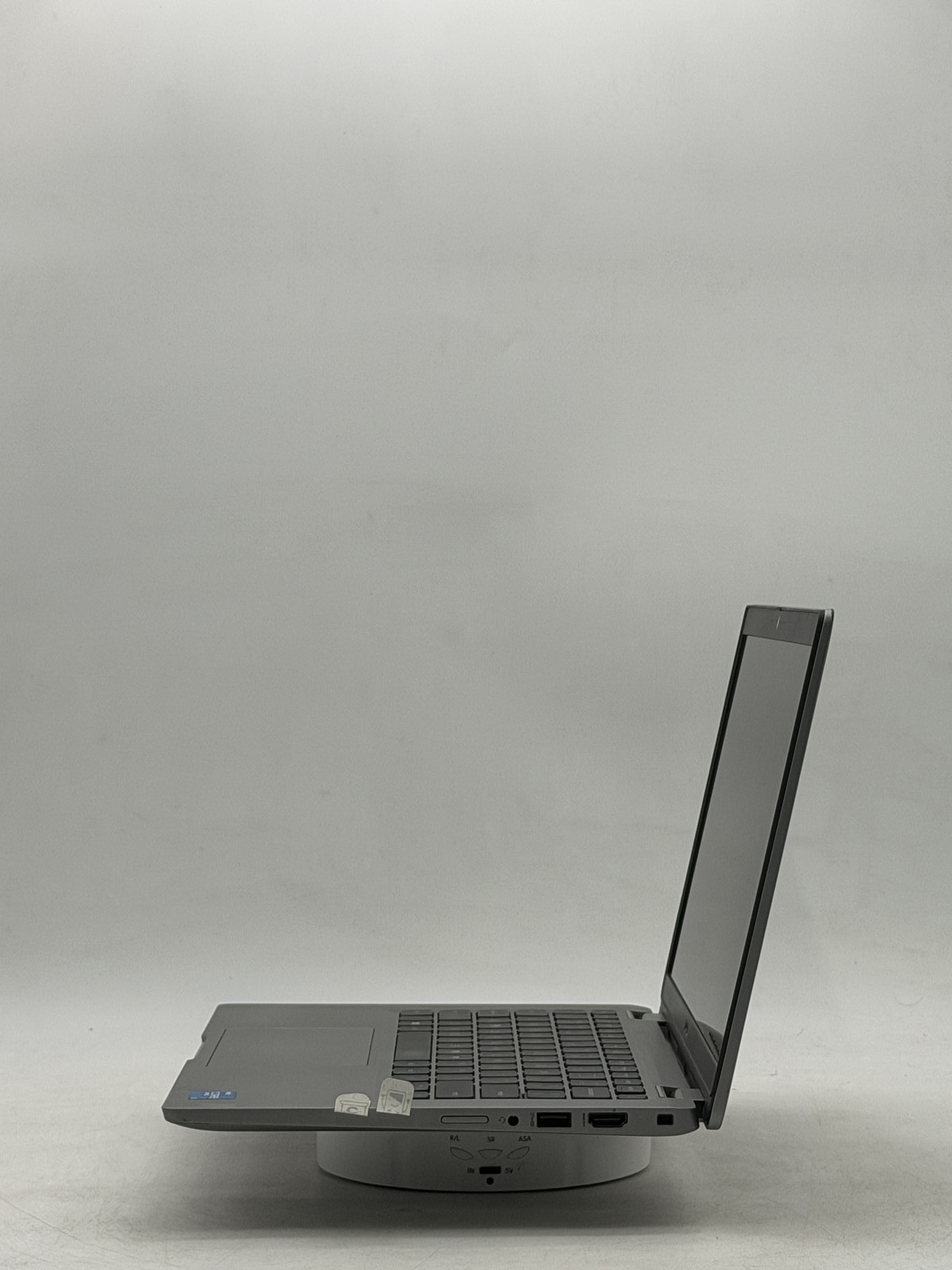 Dell Latitude (5320) |13.3″| i5-1145G7 16GB 256GB NO OS Read