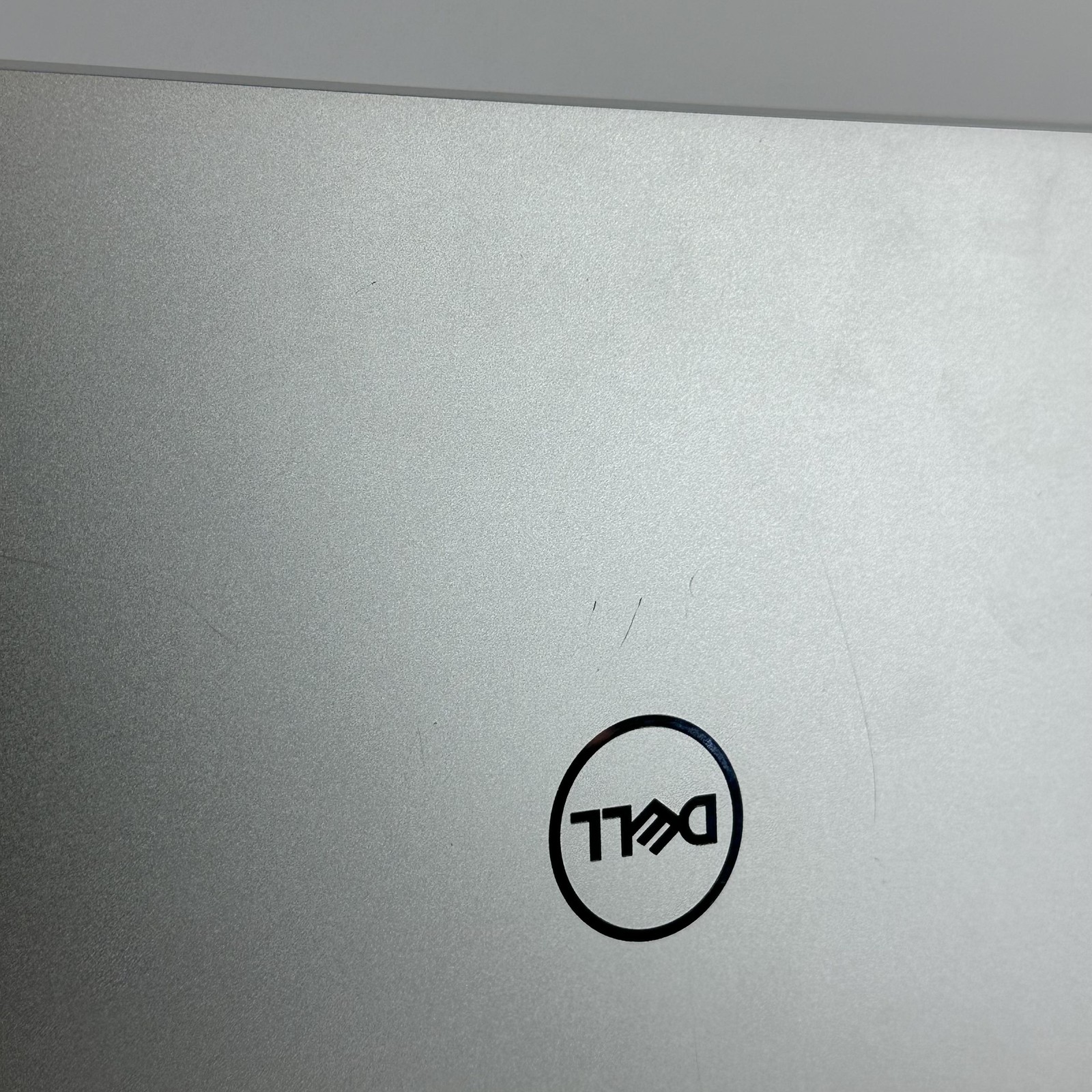 Dell XPS 15 9520 Silver FHD+ 2.5 GHz i9-12900HK 32GB 512GB SSD RTX 3050 Ti