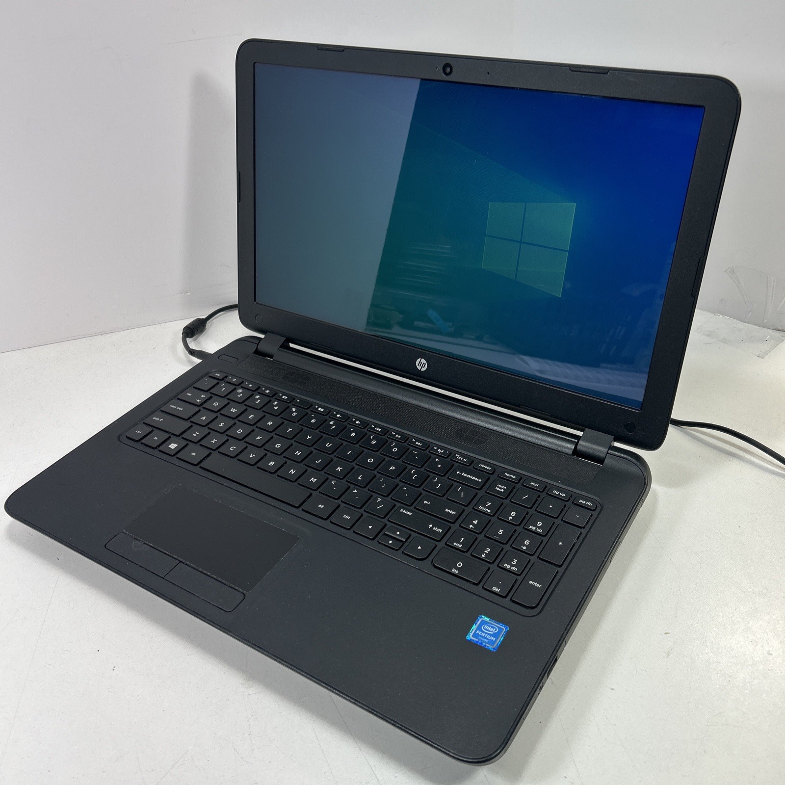 HP 15-f222wm INTEL PENTIUM N3540@2.16GHz 4GB RAM 500GB HDD Win 10 Home Needs 🔋