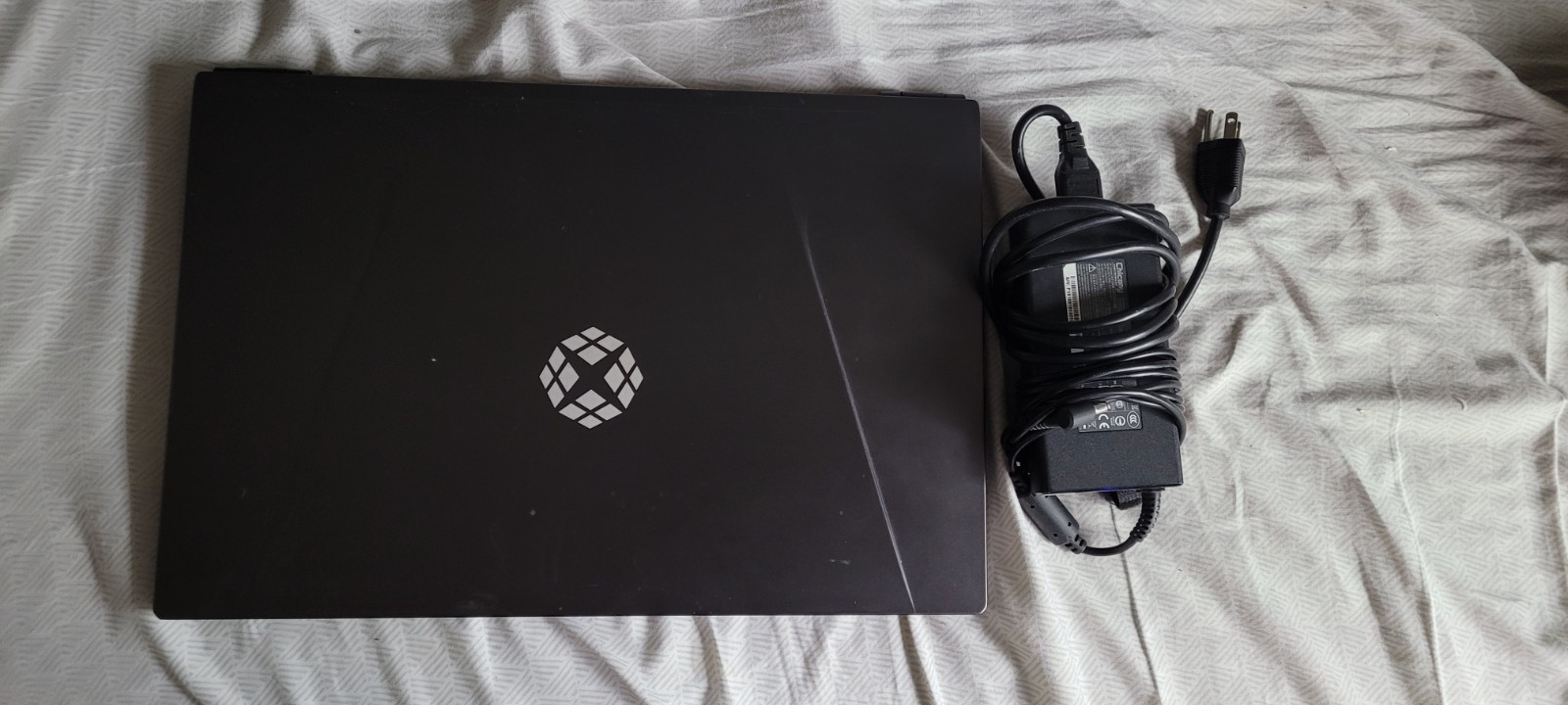 XOTIC CLEVO P970RD — i7-9750H / RTX 2060 / 32 GB RAM / 1TB HDD – FAN BROKEN