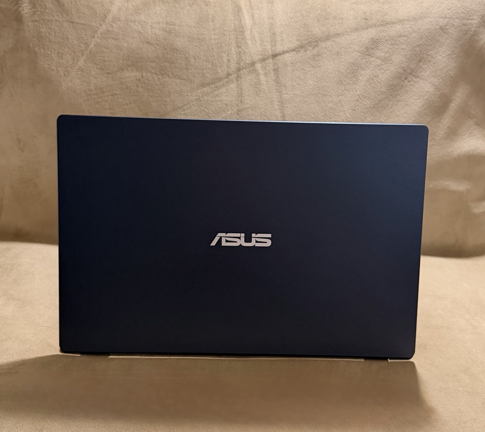 ASUS VivoBook E410MA 14”Celeron N4020 4GB 64GB SSD Windows 10 ( Grade A )