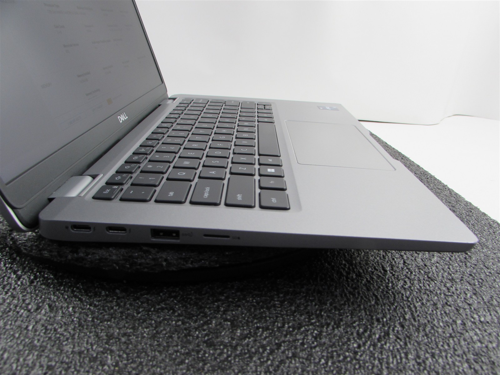 DELL LATITUDE 5330 FHD TOUCHSCREEN I5-1245U 10 CORE 512GB SSD 16GB RAM NO O.S