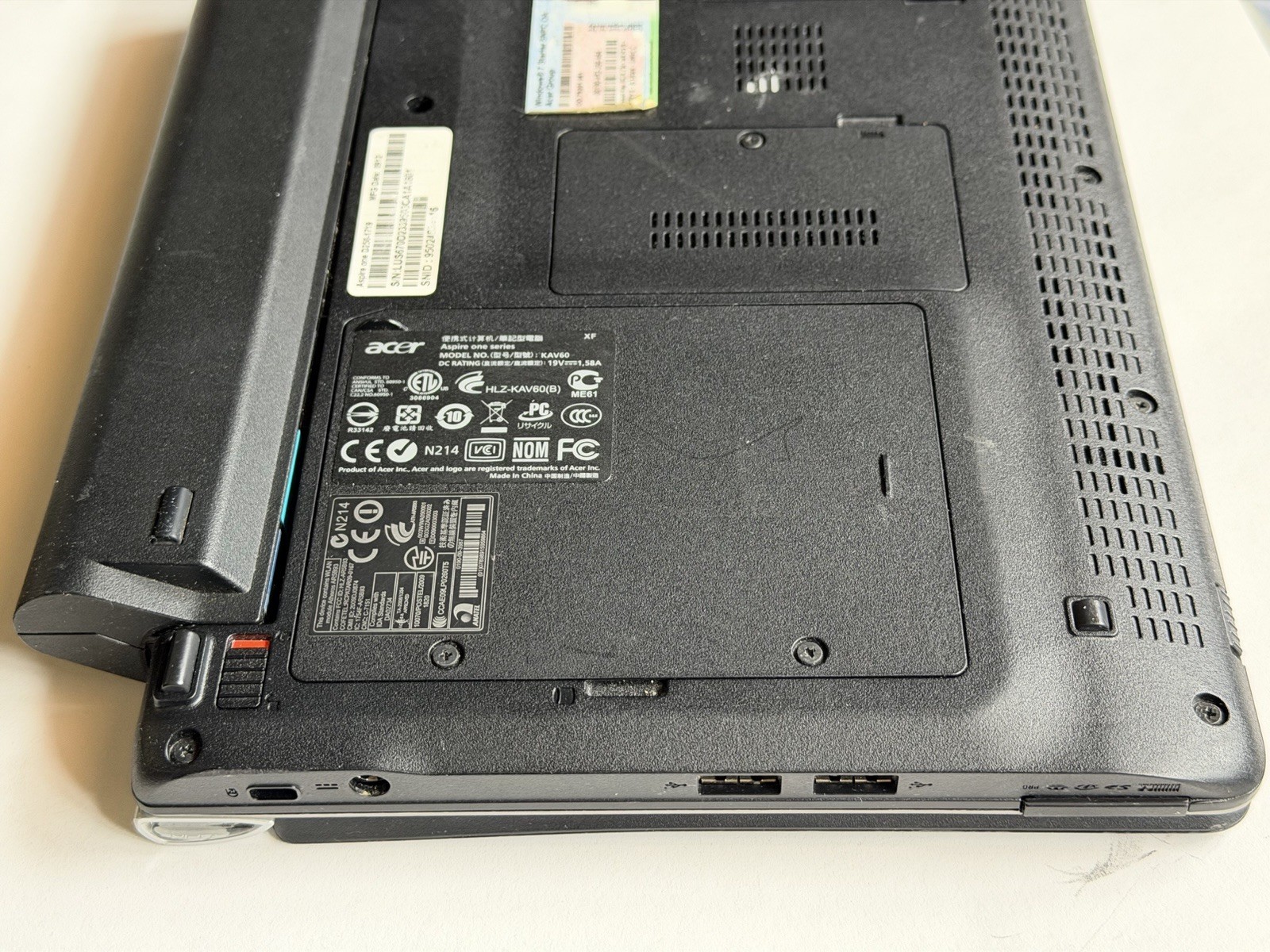 Acer Aspire One D250-1719 Netbook Intel 1GB RAM 160GB HDD Windows 7