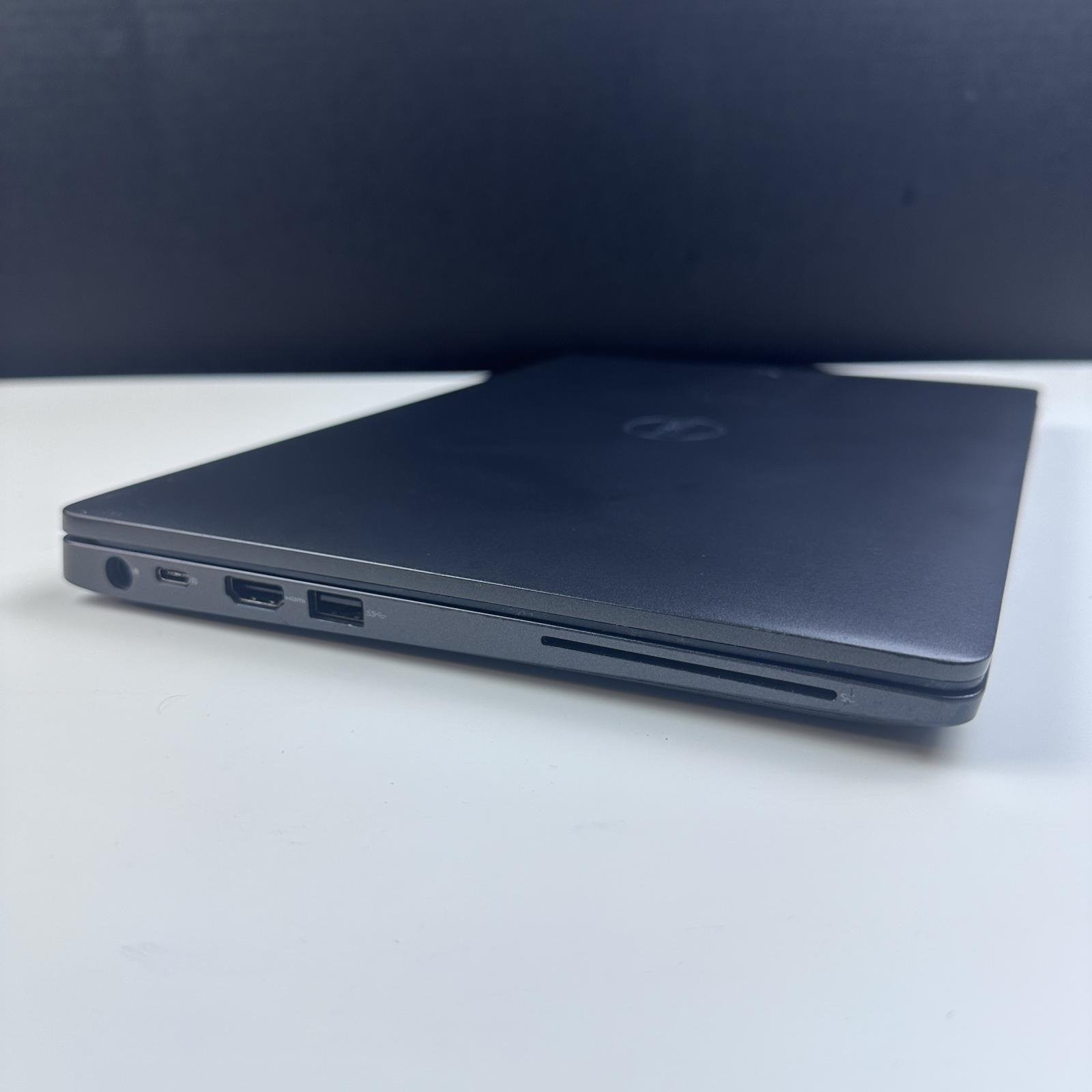 DELL Latitude 5300 Laptop, 13.3″ HD, i5-8265U, 8GB, 512GB