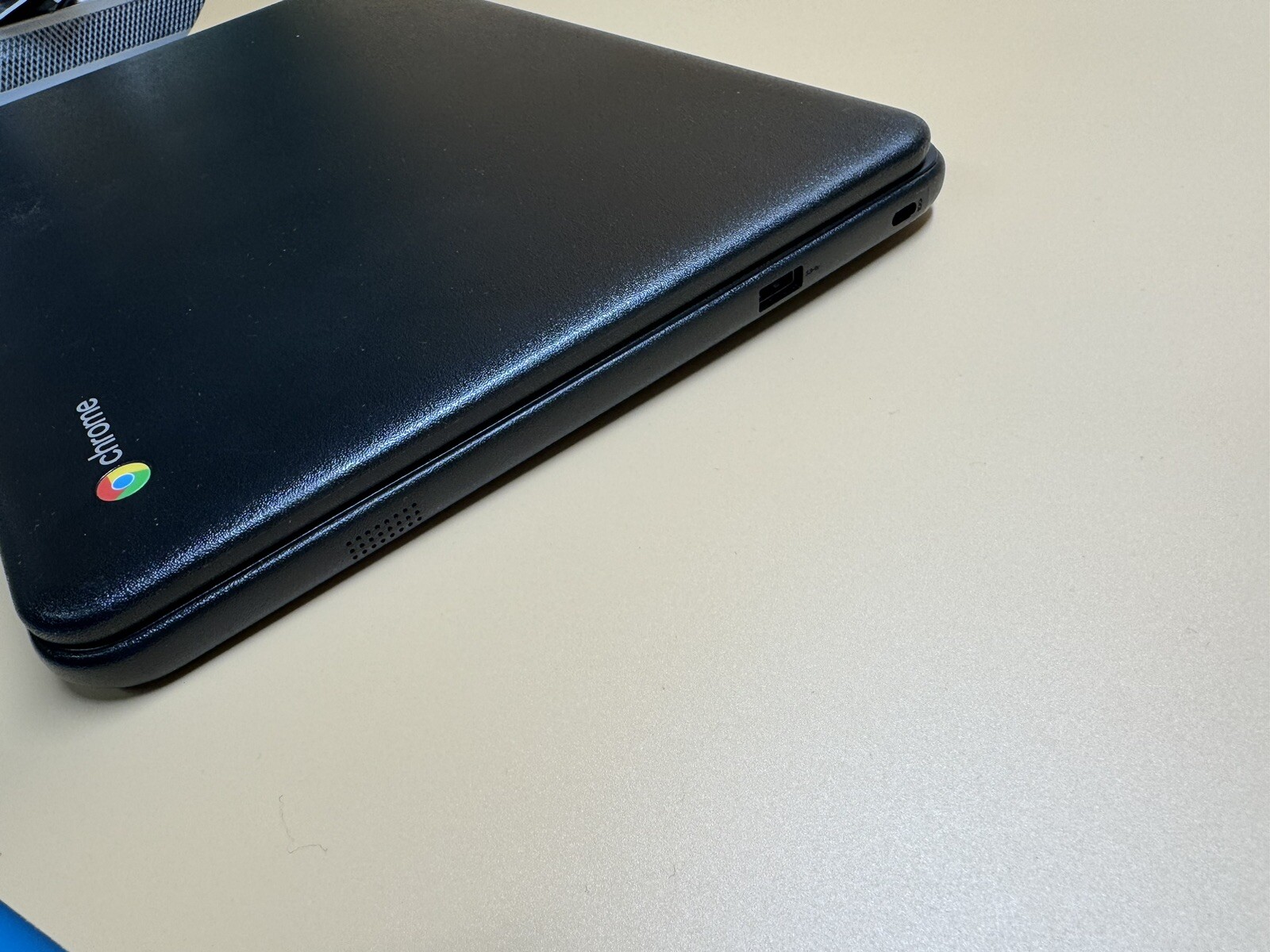 Lenovo N42-20 Chromebook (Black) FOR PARTS!! – 4GB RAM