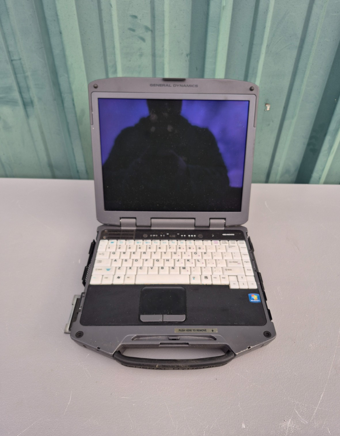 General Dynamics GD8000 Rugged Laptop CORE 2 DUO 1.86GHz