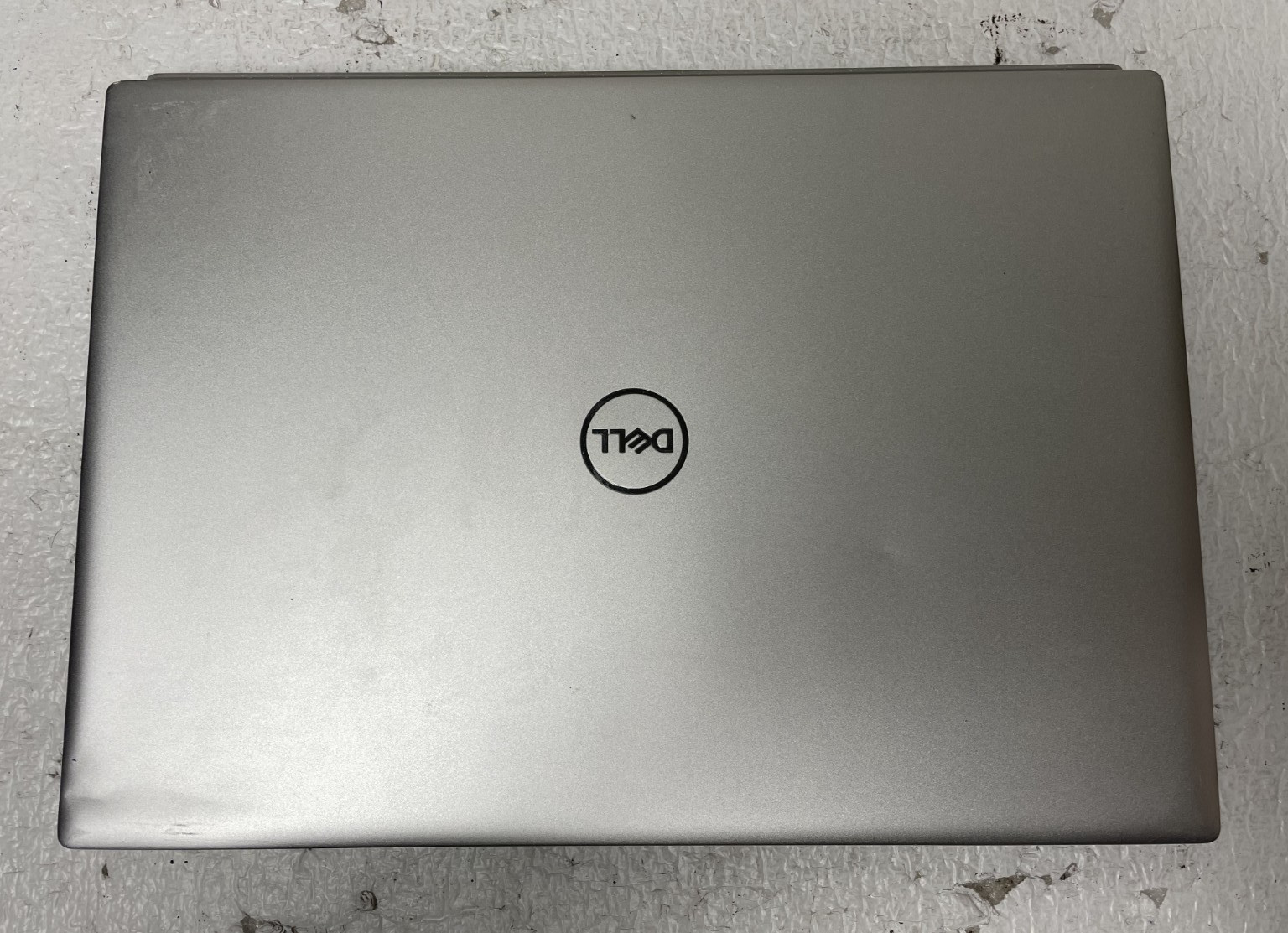 Dell Inspiron 16 5620 16” Intel Core i7-12th 8GB RAM NO SSD BrokenScrn Part READ