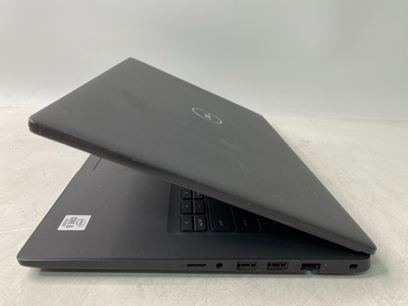 Dell Latitude 3410 14″ i5-10210U 8GB DDR4 256GB SSD Win11Pro – Scratched