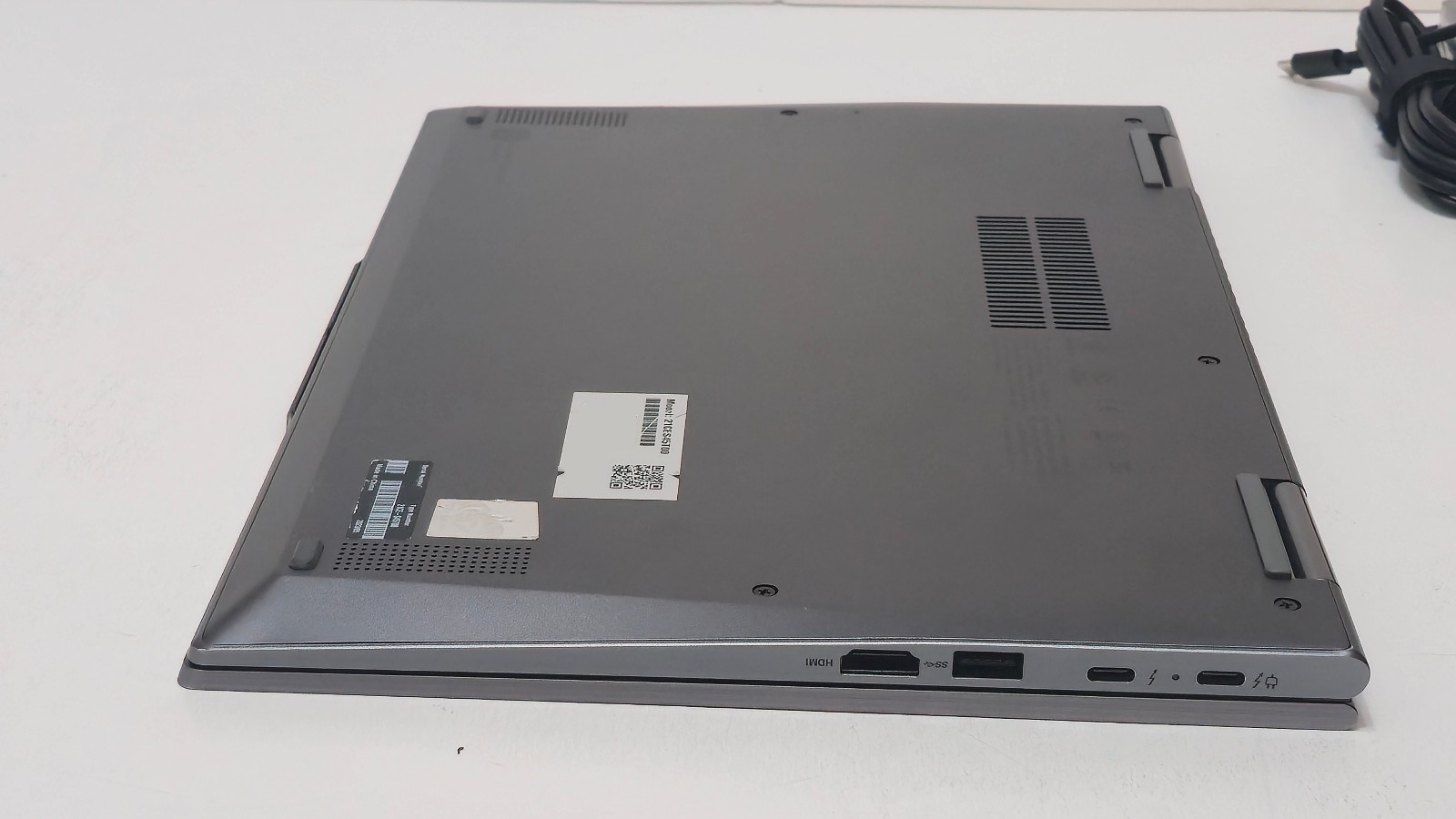 Lenovo ThinkPad X1 Yoga Gen 7 (i7-1270P7 CPU, 32 GB RAM 1 TB SSD) 14″ 4K Touch