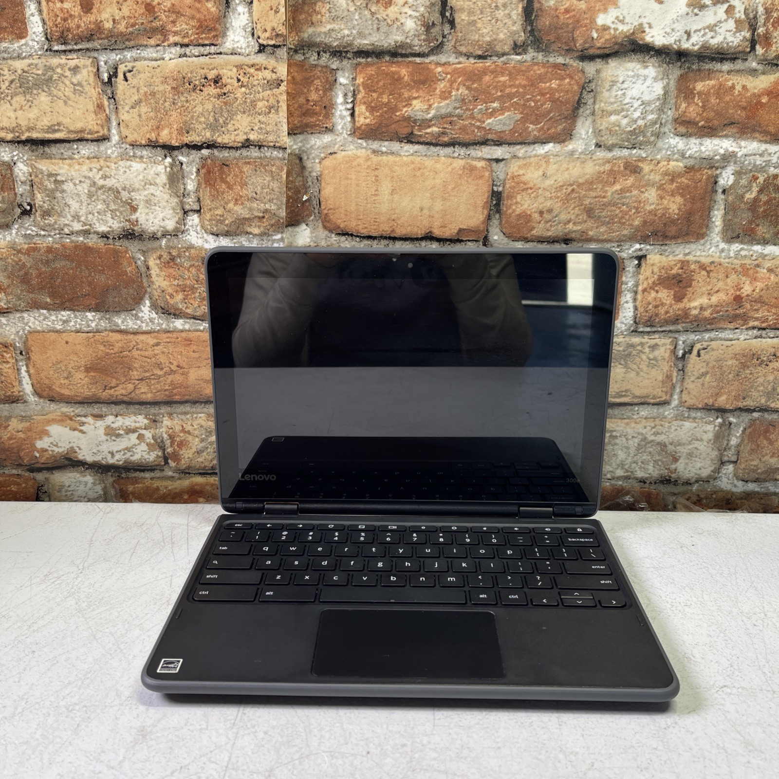 Lenovo Chromebook 300e Tested LCD Screen w/ Chassis & Battery – No Motherboard’s