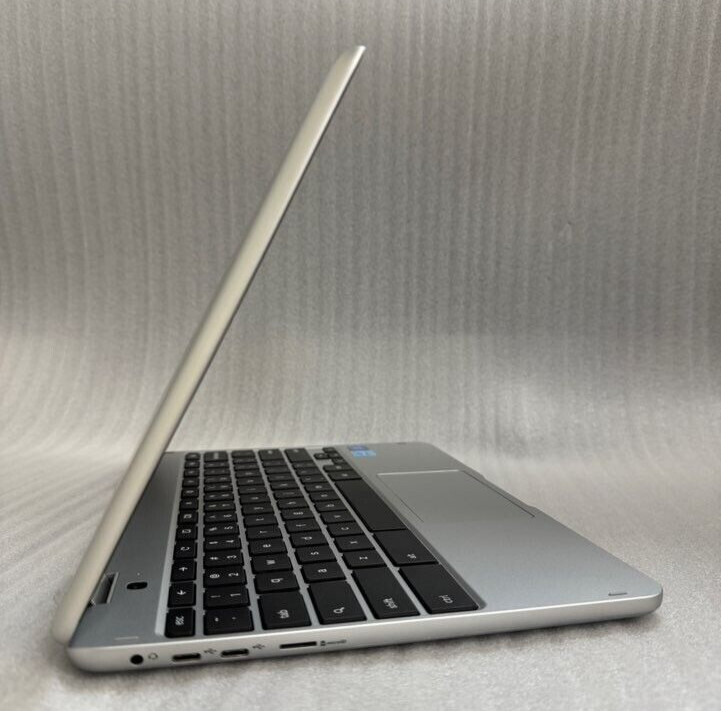 Samsung Chromebook 12” Touch (4GB RAM /64GB SSD)_XE520QAB-K04US_No Charger