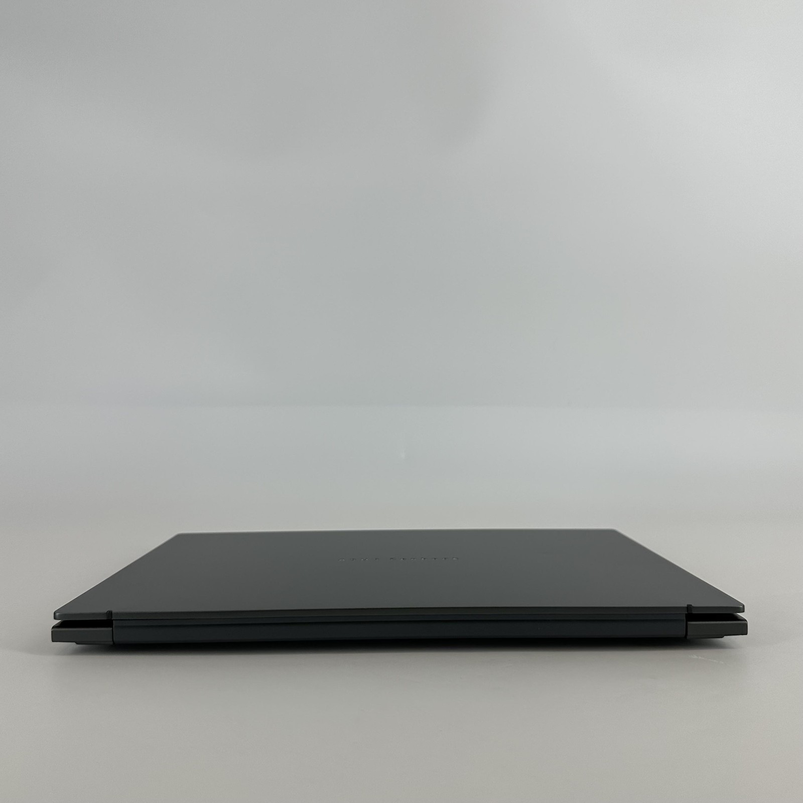 Asus Zenbook 14 Gray FHD+ TOUCH 2.9 GHz Ultra 9 285H 32GB 1TB SSD Very Good