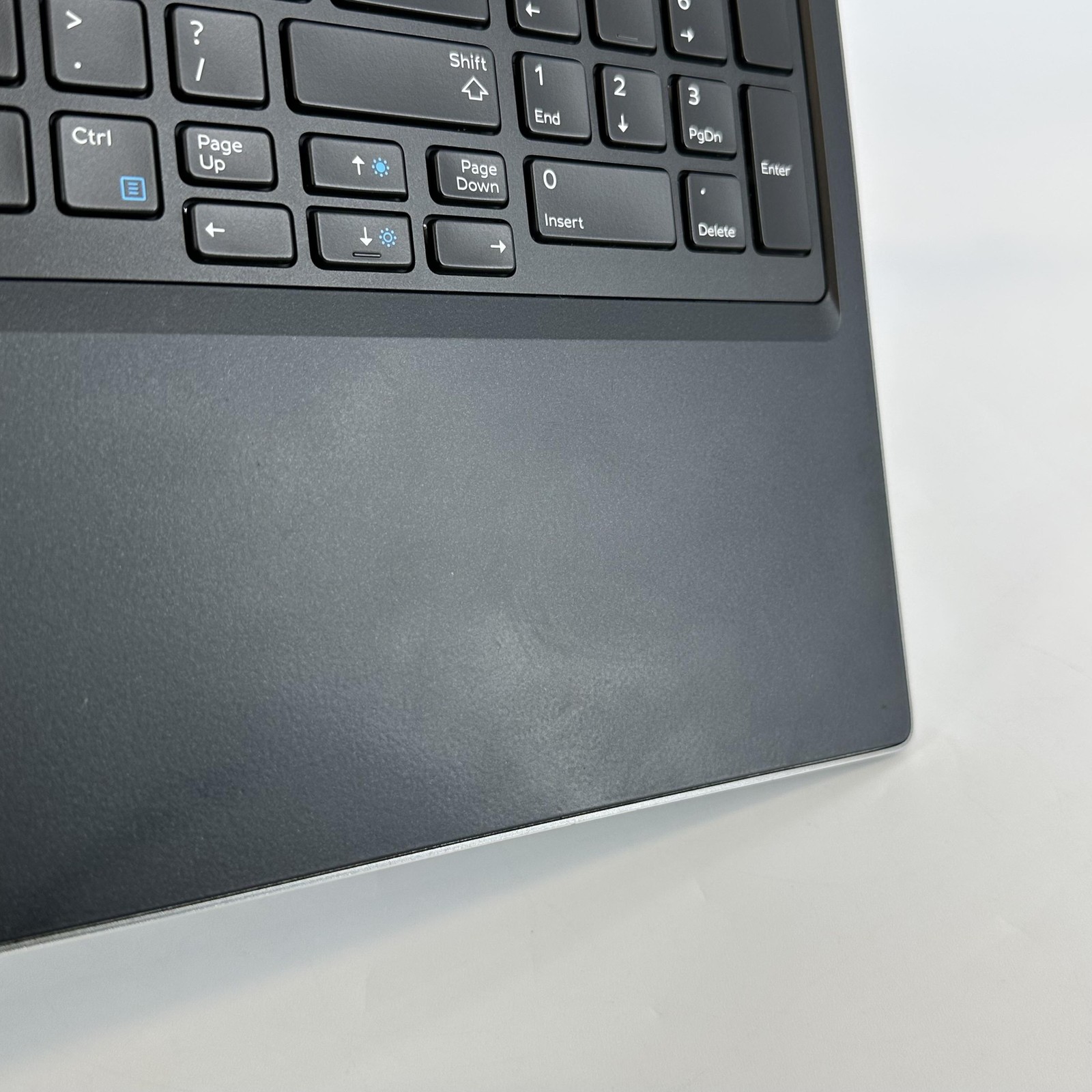 Dell Precision 7530 15.6 FHD TOUCH i7-8750H 2.20GHz 32GB 1TB SSD Quadro P3200