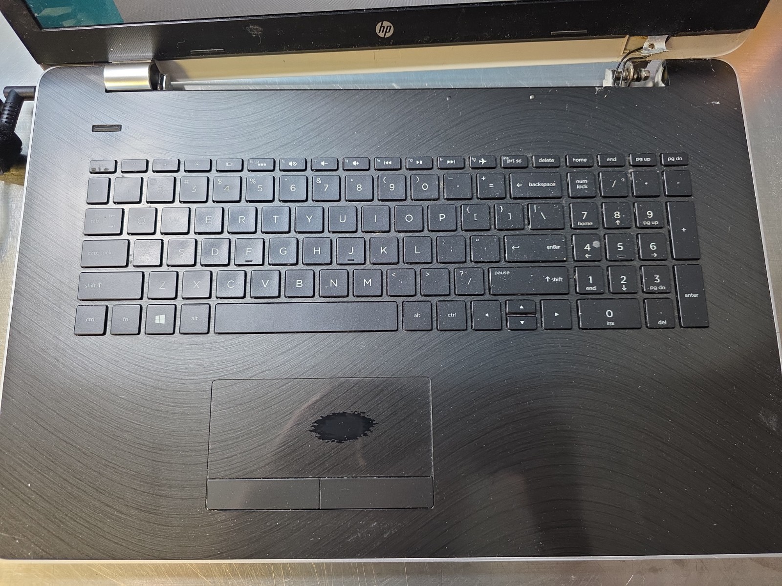 HP Laptop 17 -ak0xx AMD A12-9720p 2.7 GHz 12GB RAM 1TB HDD