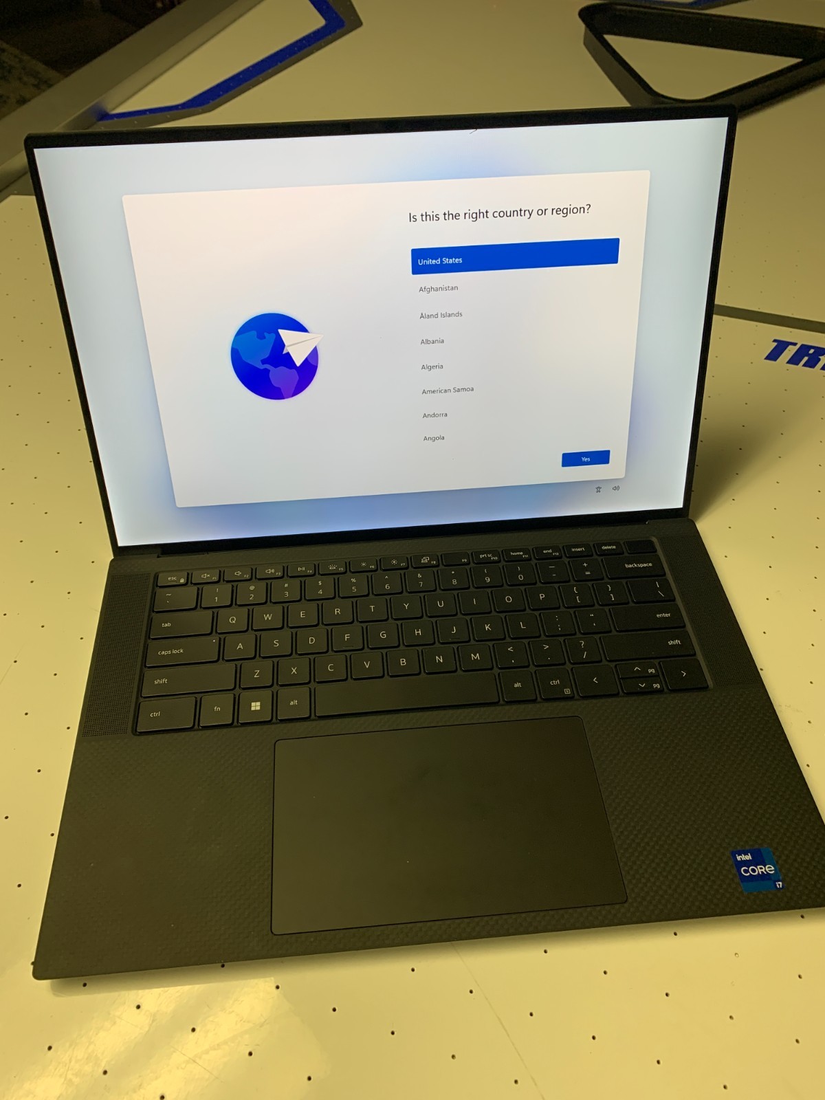 Dell XPS 15 9520 – 2.3 GHz i7-12700H 16GB 512GB SSD RTX 3050 – Windows 11