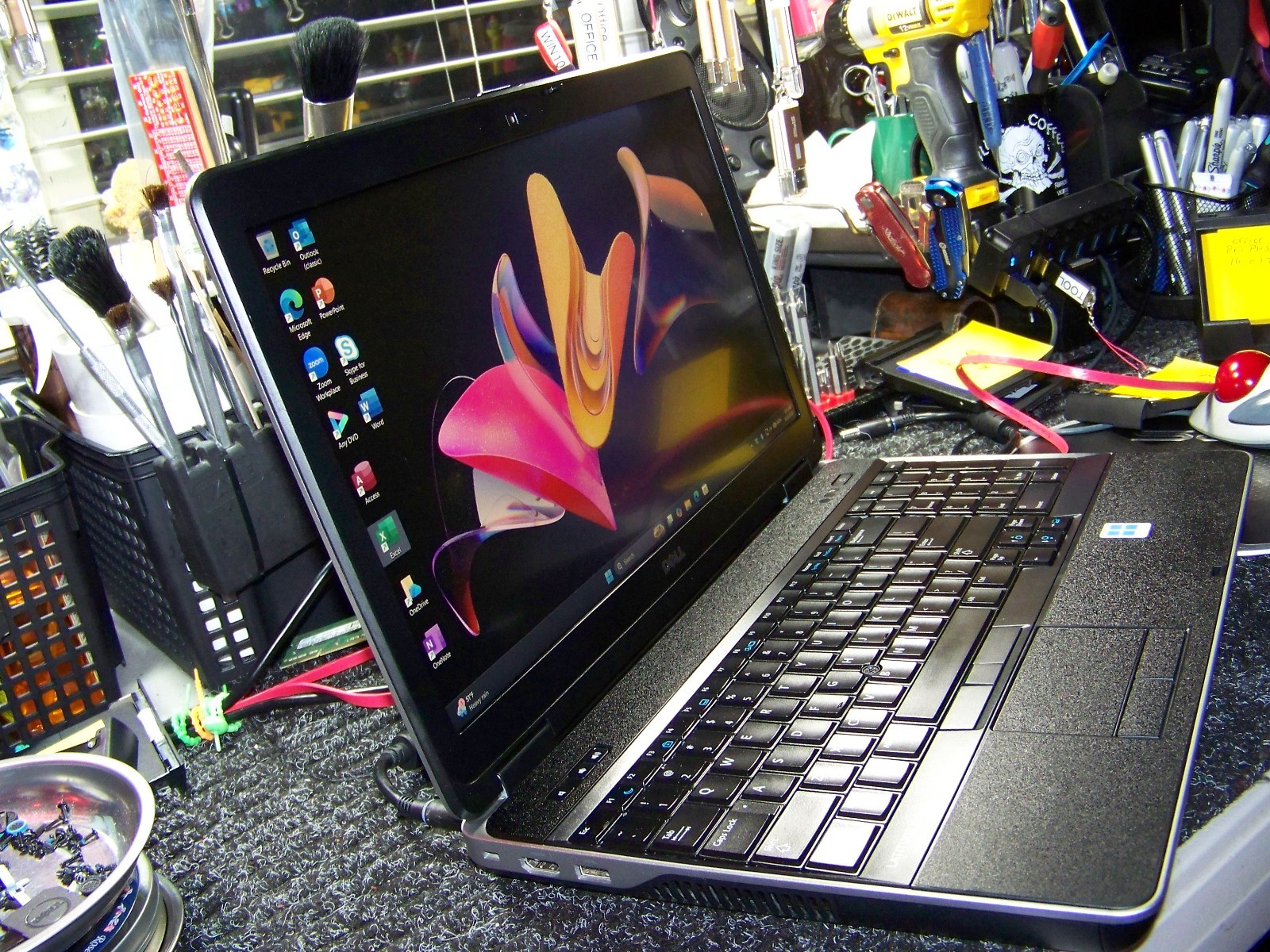 Dell E6540_Windows 11💥New250 SSD💻i7 QUAD/AMD💻BACKLIT_DVD+Webcam💻Office 2024