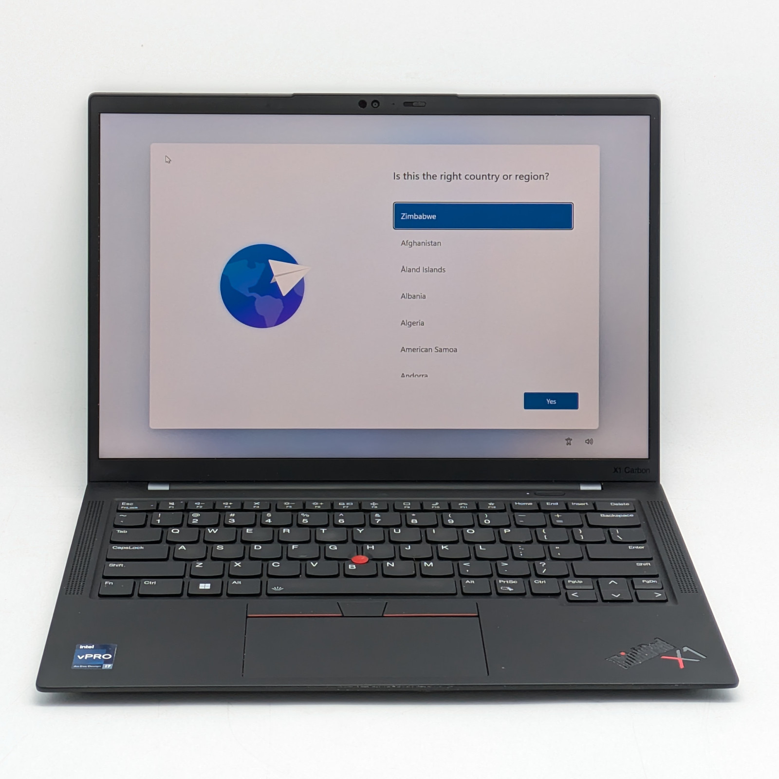 Lenovo ThinkPad X1 Carbon G10 14″ i7-1270P 32GB DDR5 256GB SSD Windows 11 Home