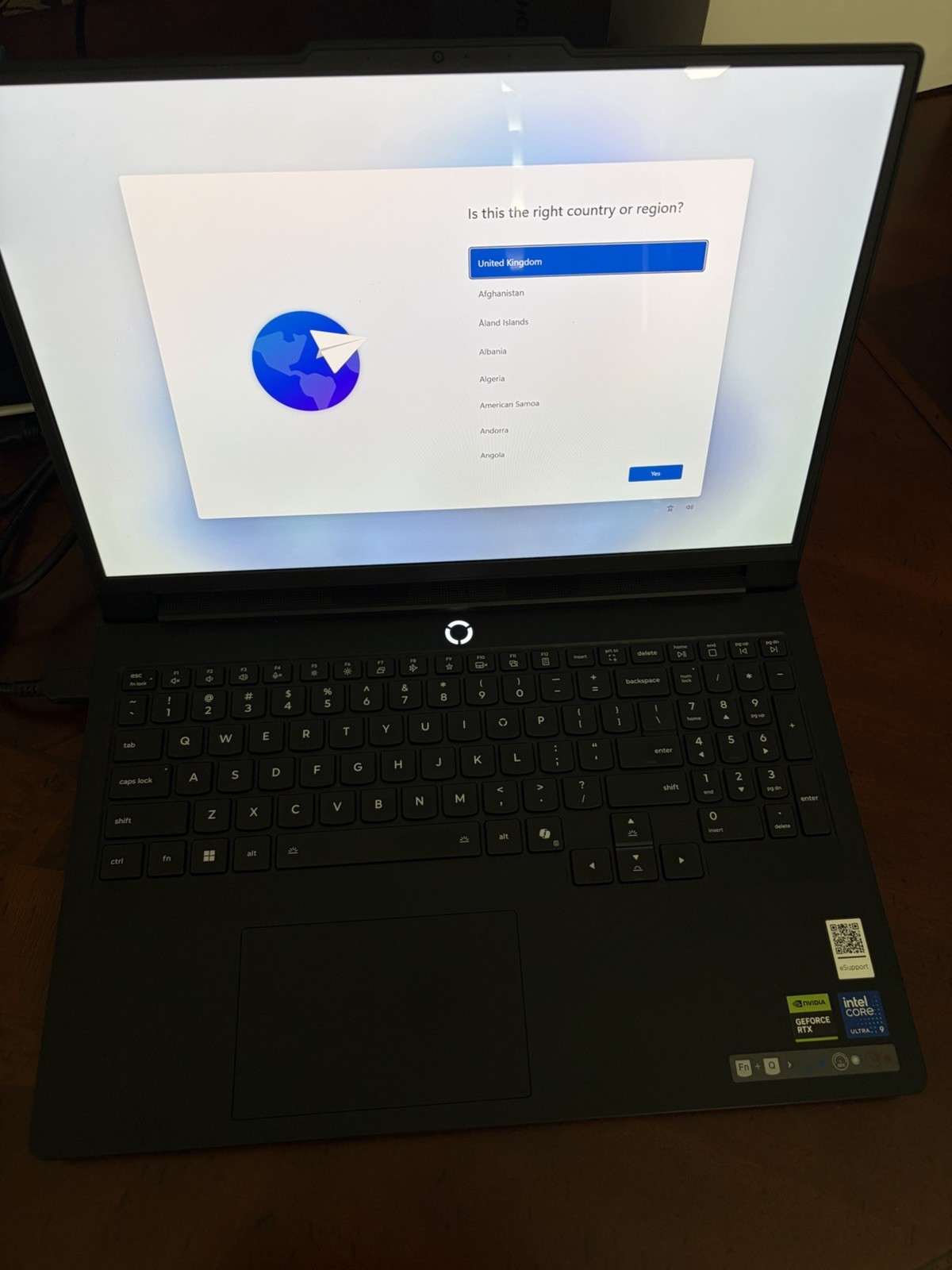 Lenovo Legion Pro 7 16IAX10H 16″ Ultra 9 275HX 64GB RAM 2TB RTX 5080 Warranty