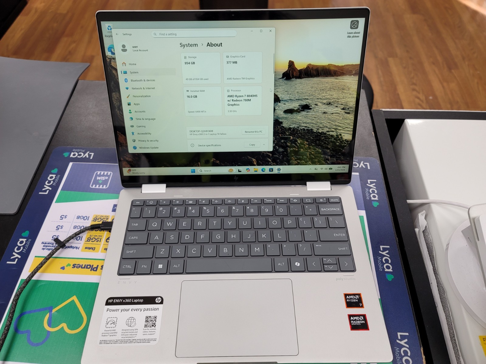 HP Envy x360 Laptop Amd ryzen 7 8840hs w/ radeon 780m graphics 1TB With Charger