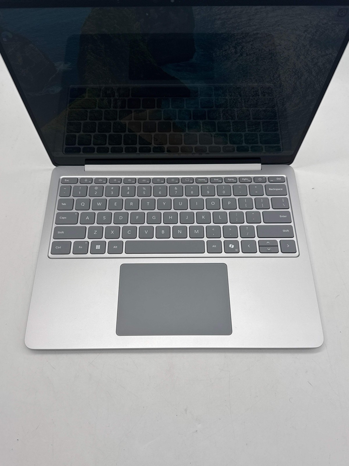 Microsoft Surface Laptop 2156 13″ Core Ultra 5 16GB 512GB Silver Used