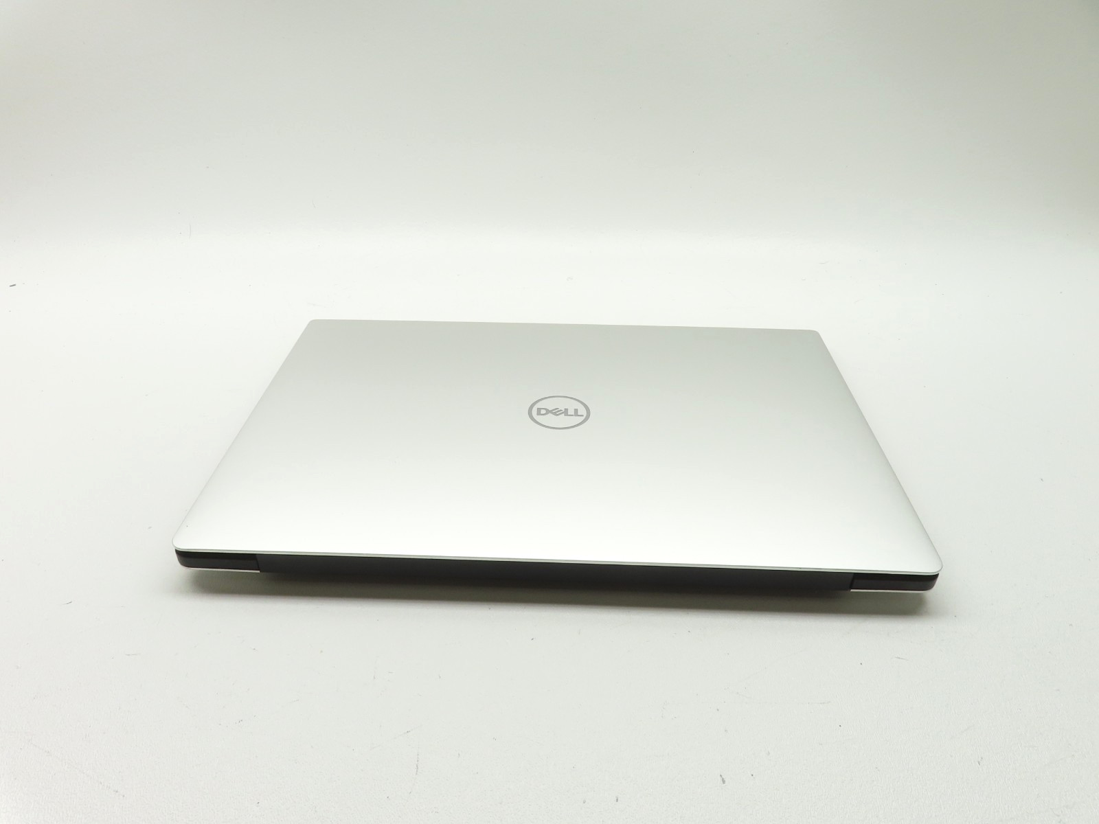 Dell XPS 13 7390 13.3″ Intel i7-10510U 1.8GHz 8GB RAM 512GB SSD