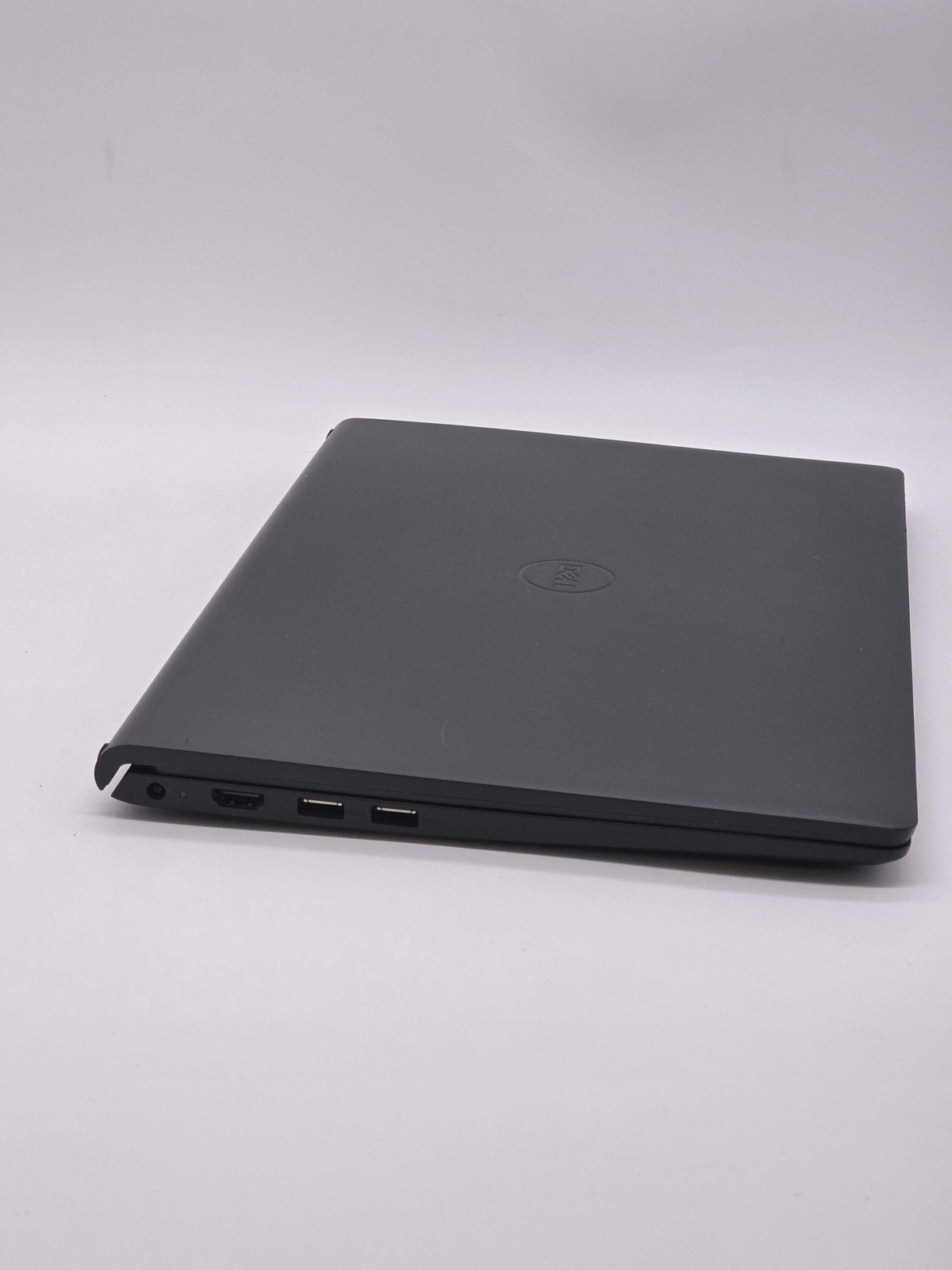 Dell Vostro 3420 14″ i5-1235U 16GB RAM 512GB SSD Windows 11 Used