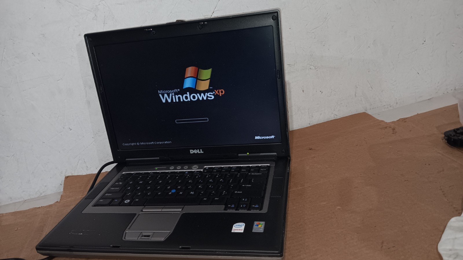 Vintage Dell Latitude D830 D820 Retro XP Gaming Laptop Windows XP pro 4GB Ram