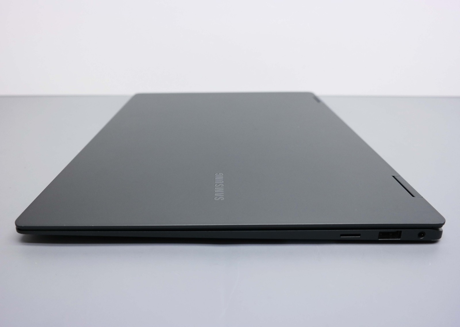 Samsung Galaxy Book3 Pro 360 16″ NP960QFG-KA1US i7-1360P 16GB 1TB SSD