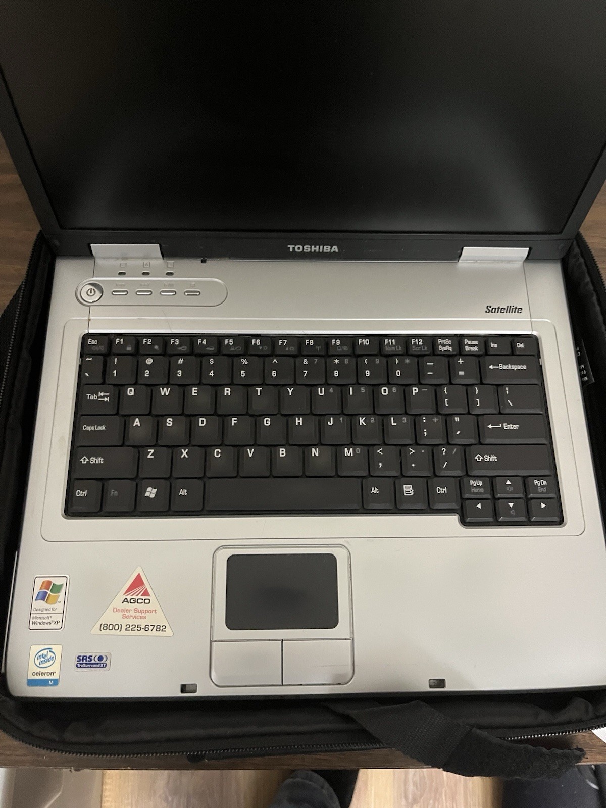 Toshiba Satellite L15-S104 Laptop XP Works Charger & Case Retro Clean