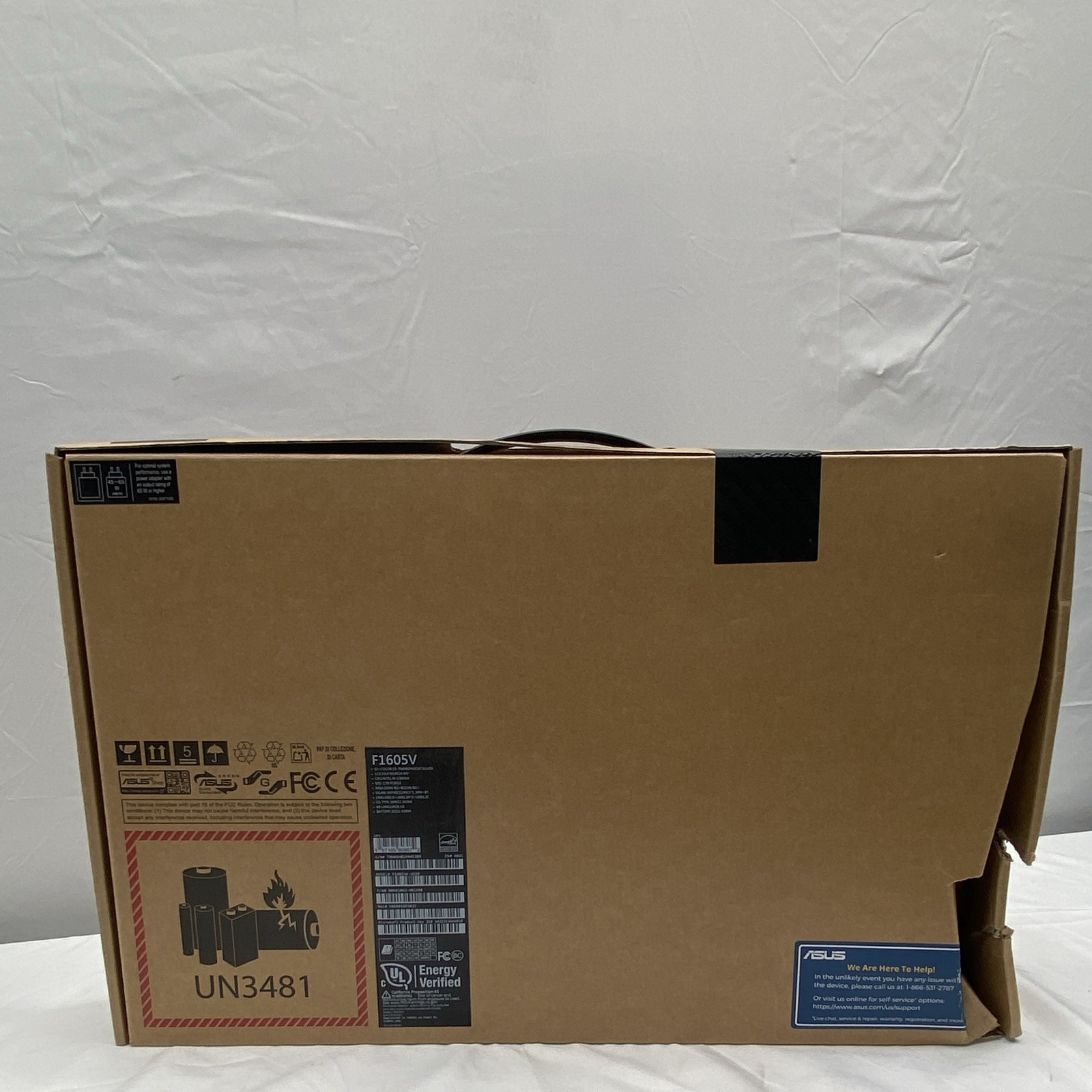 ASUS VivoBook 16 16in Core i9 16GB RAM 1TB SSD Win 11 Home Silver. Torn box.
