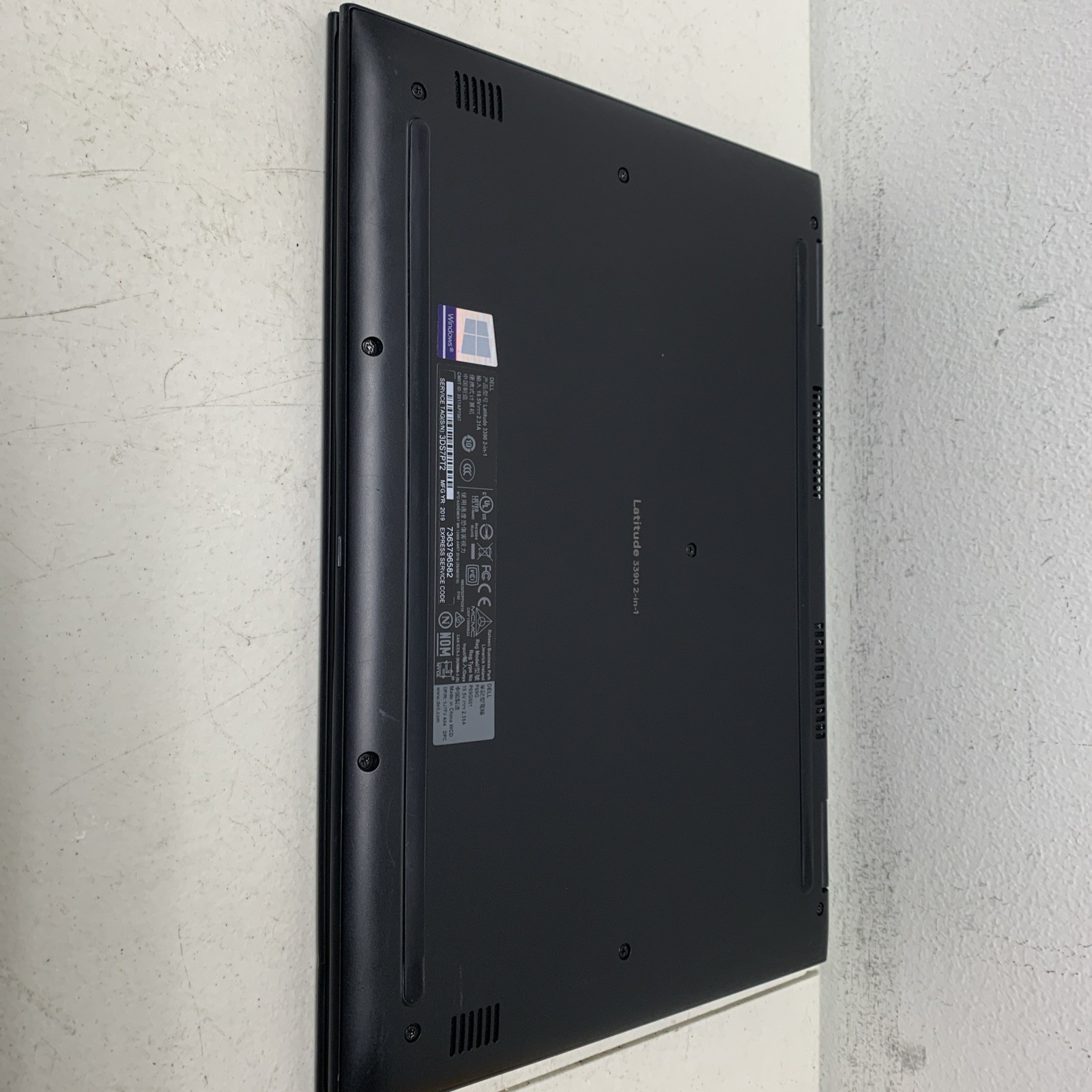 Dell Latitude 3390 2-in-1 13.3″ FHD TouchScreen i5-8350U 8GB RAM 256GB SSD