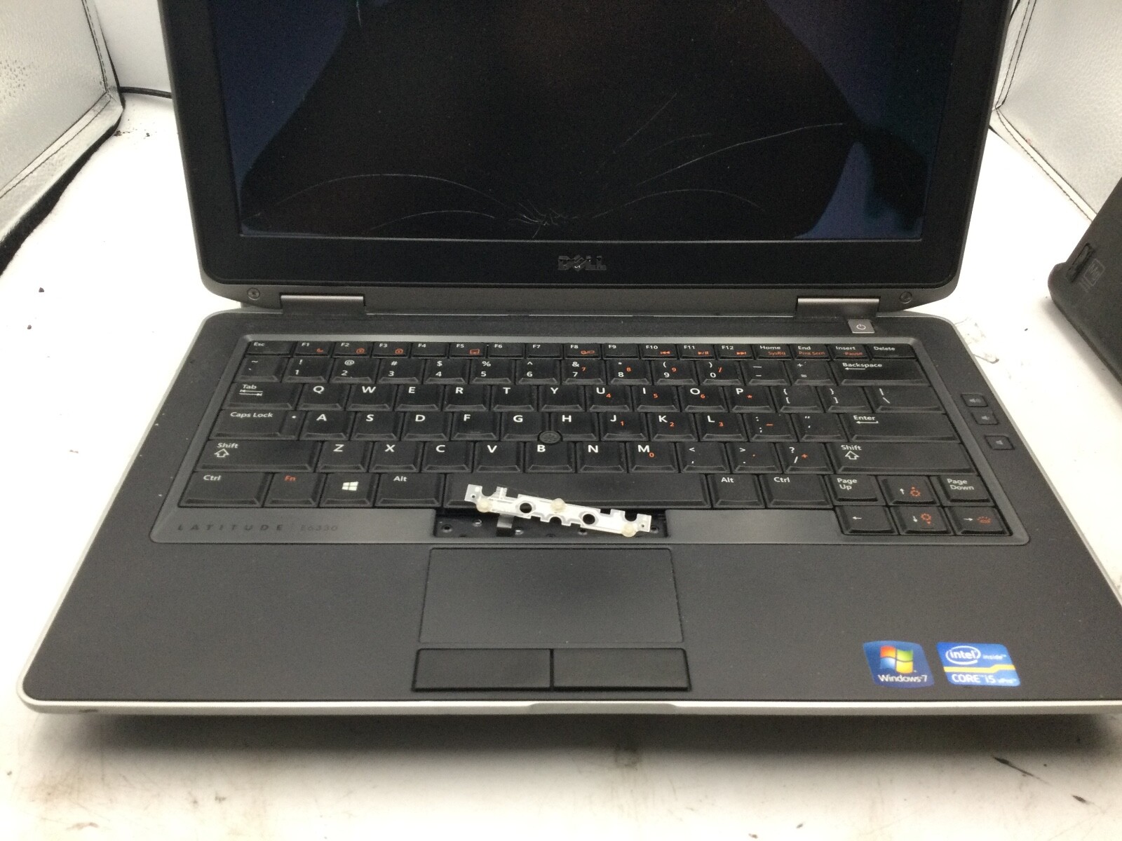 DELL LATITUDE E6330 – FOR PARTS – INTEL CORE I5 – NO RAM – READ DESCRIPTION – BB