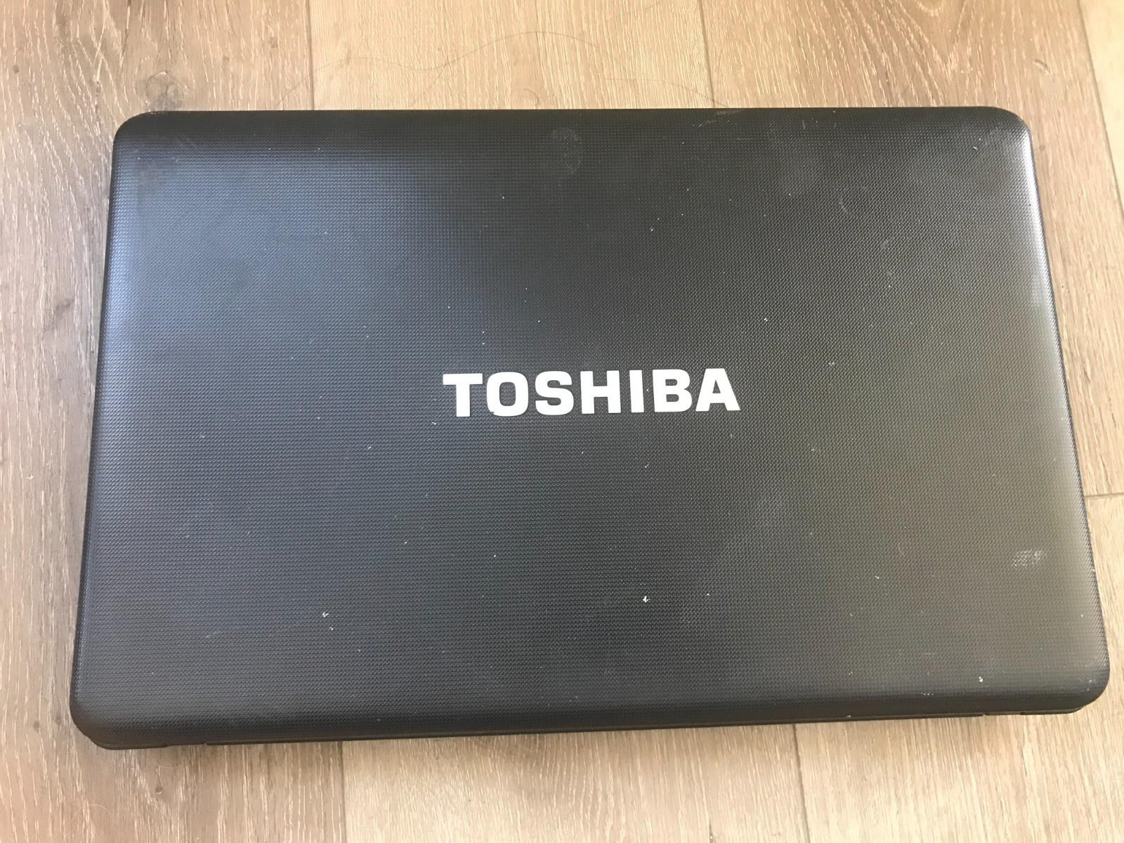 Toshiba Satellite C655-S5049 15.6″ Intel Celeron 900 2.20GHz 2GB RAM 250GB HDD