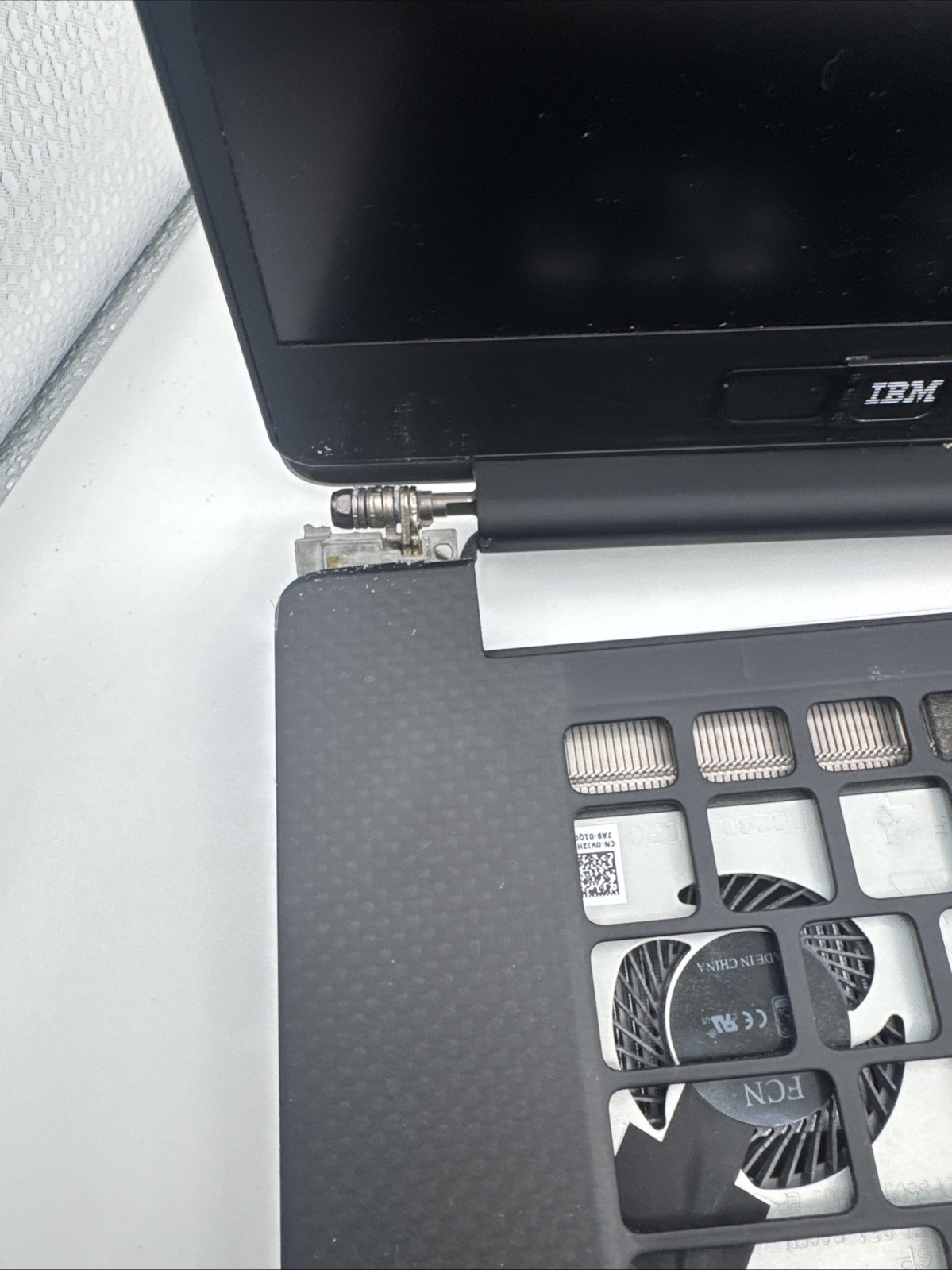 Dell Precision 5520 15.6″ Xeon E3-1505M No RAM/HDD/SSD/OS! NO KYBD! READ! AS IS