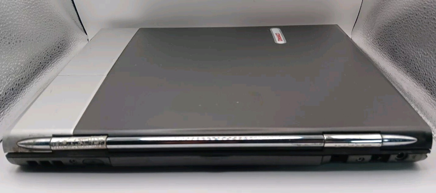 14″ Compaq Evo N800c Intel Pentium 4 2.0GHz/1GB RAM/DVD/No HDD/Cord