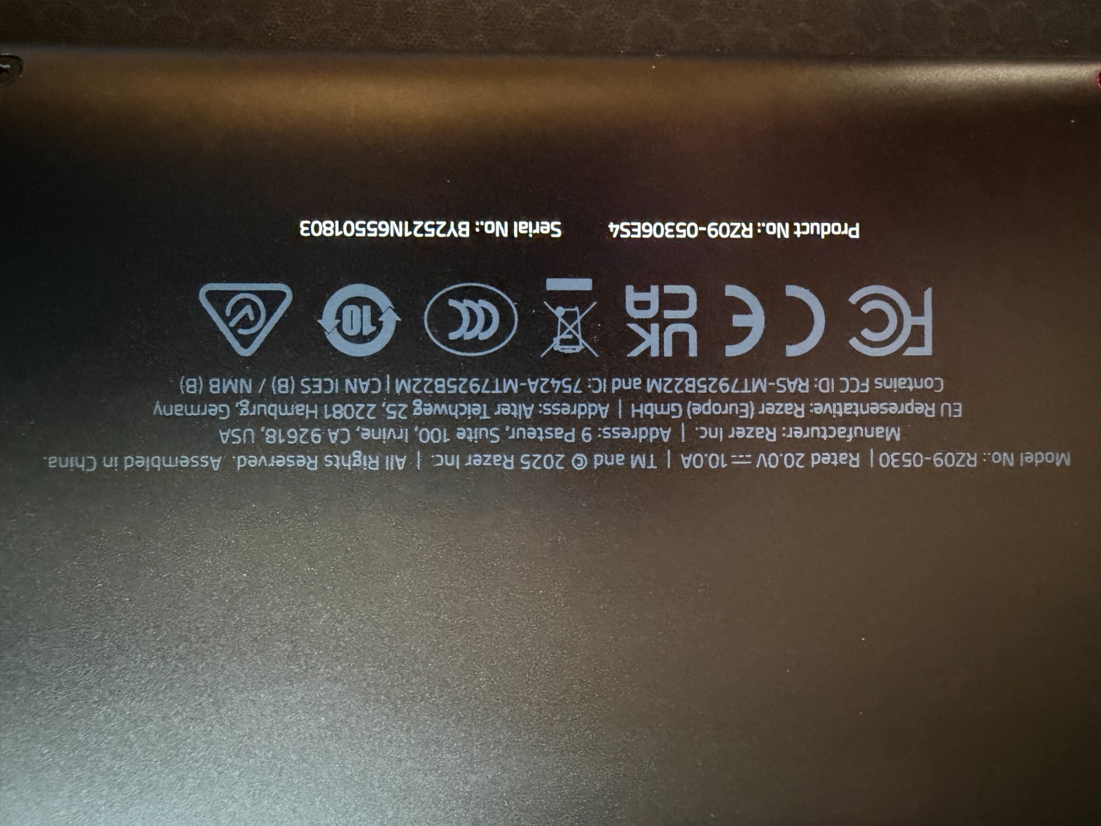 Razer Blade 14 2025 RTX 5070 64GB RAM 4TB SSD Ryzen AI 9 365 OLED Win11 Pro