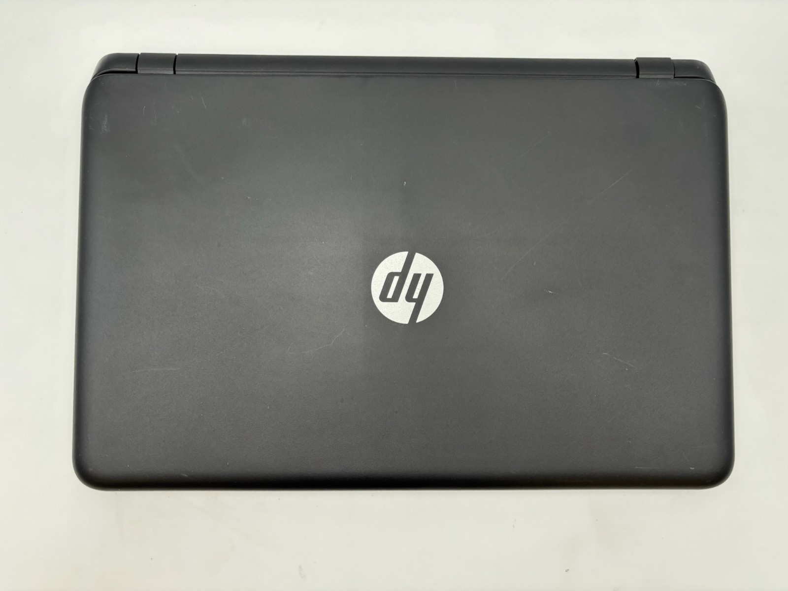 HP 15-f111dx Notebook PC 15.6″ 750 GB HDD 8 GB RAM A8-6410 APU Windows 10 Home