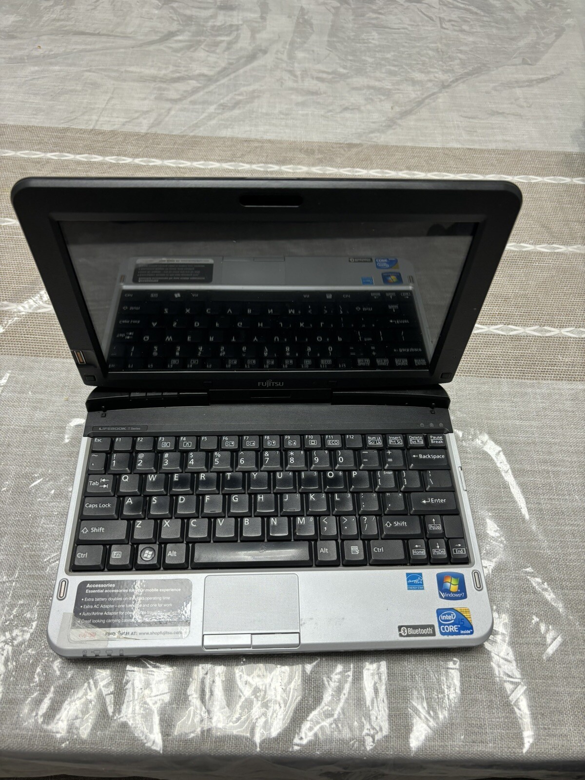 Fujitsu T 580 Core i5 – 1.33 GHz 3GB Ram Windows 10 – 512 SSD 10” Touch