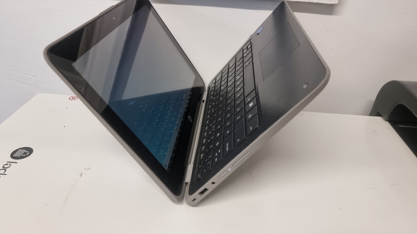 2-in-1 HP ProBook x360 11 G3 EE 11.6″ TOUCHSCREEN 128GB SSD 4GB TABLET LAPTOP
