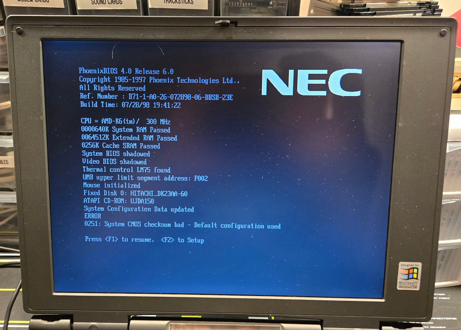 Vintage NEC Ready 230T (AMD K6 @ 300 MHz, 64 MB RAM, Win98SE)
