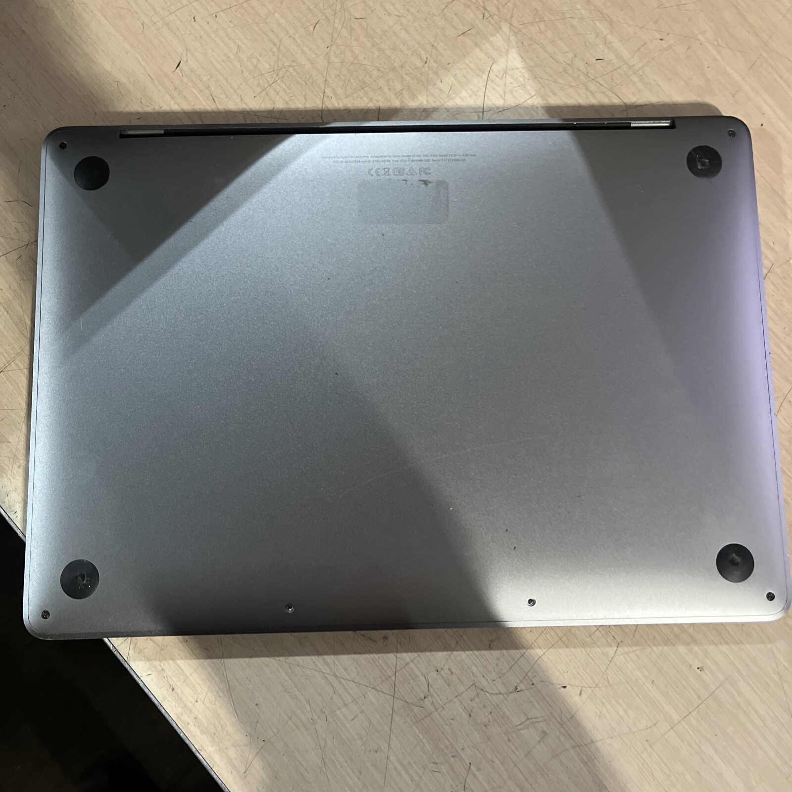 APPLE MACBOOK PRO 13″ MID-2017 CORE I5-7360U 2.3GHZ 8GB RAM