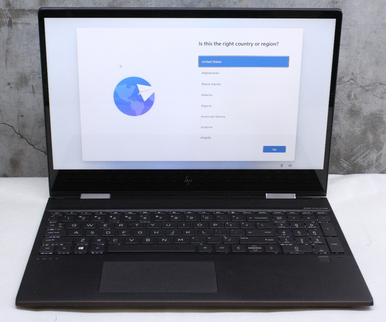 HP ENVY x360 – 15m-ds0011dx | Ryzen 5 3500U, 16GB Ram, 500GB SSD – Read!