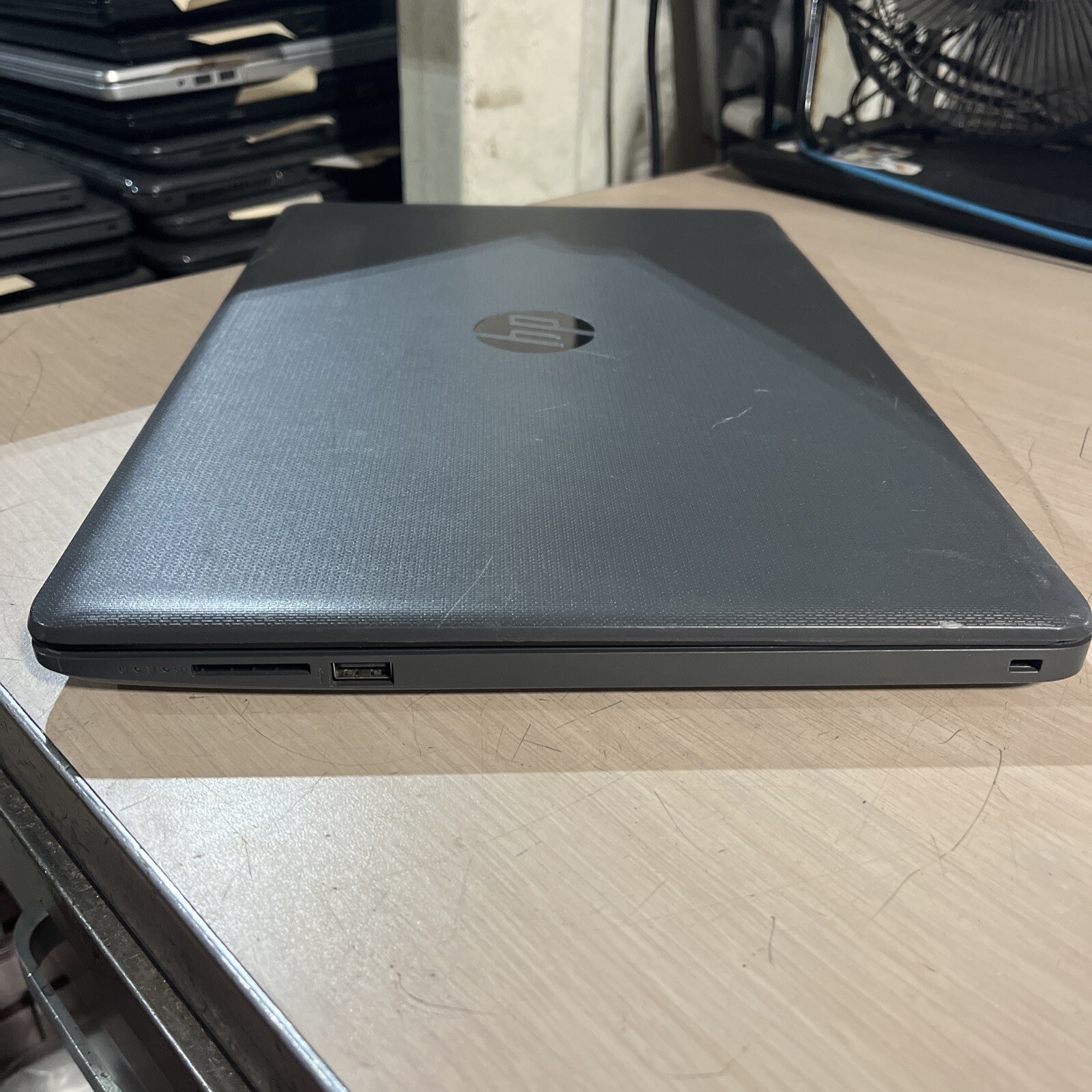 HP 255 G7 NOTEBOOK AMD A6-9225 RADEON 8GB RAM NO HD *