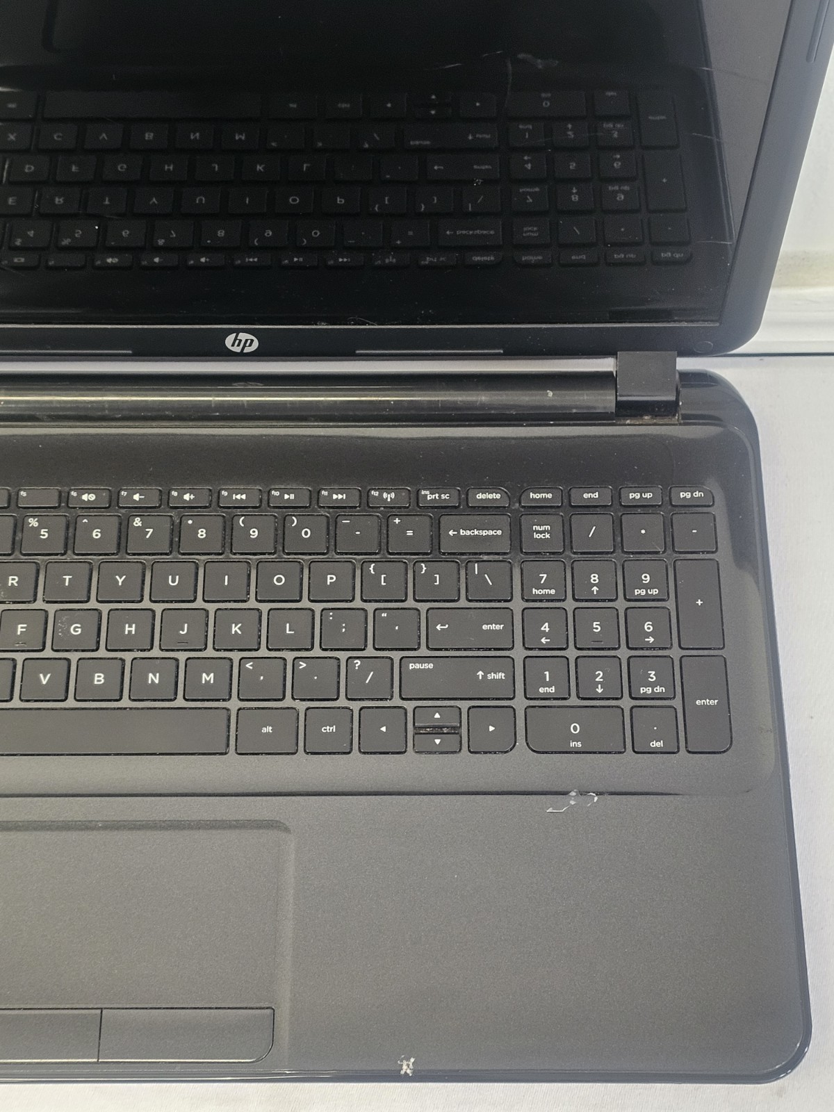 HP Notebook 15 Laptop – Intel Pentium N3520 – 4GB RAM 750GB HDD BAD BATT Win 10