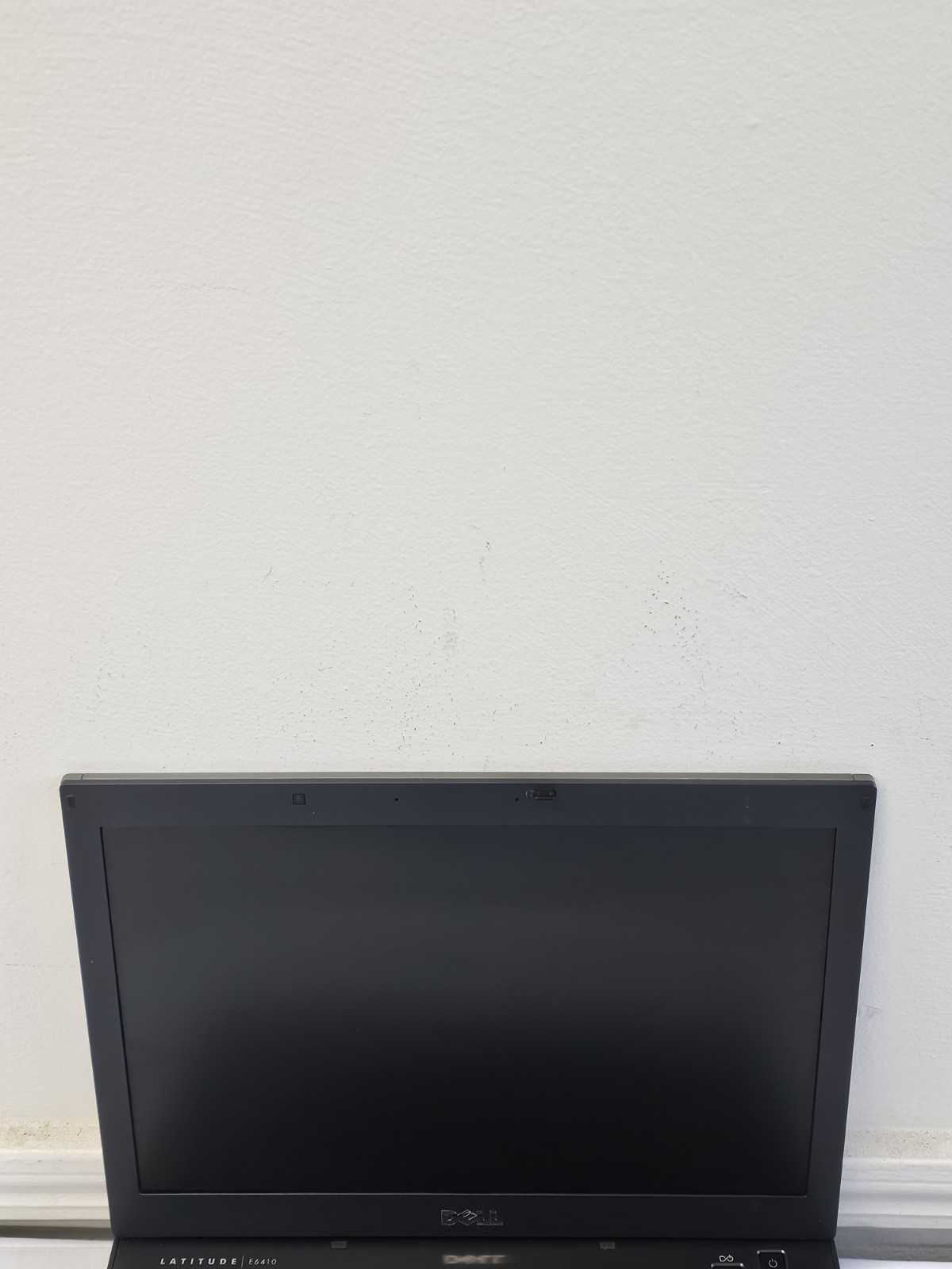 Dell Latitude E6410 Laptop – Intel i5-M560 – 4GB RAM – 320GB HDD BAD BATT Win 10