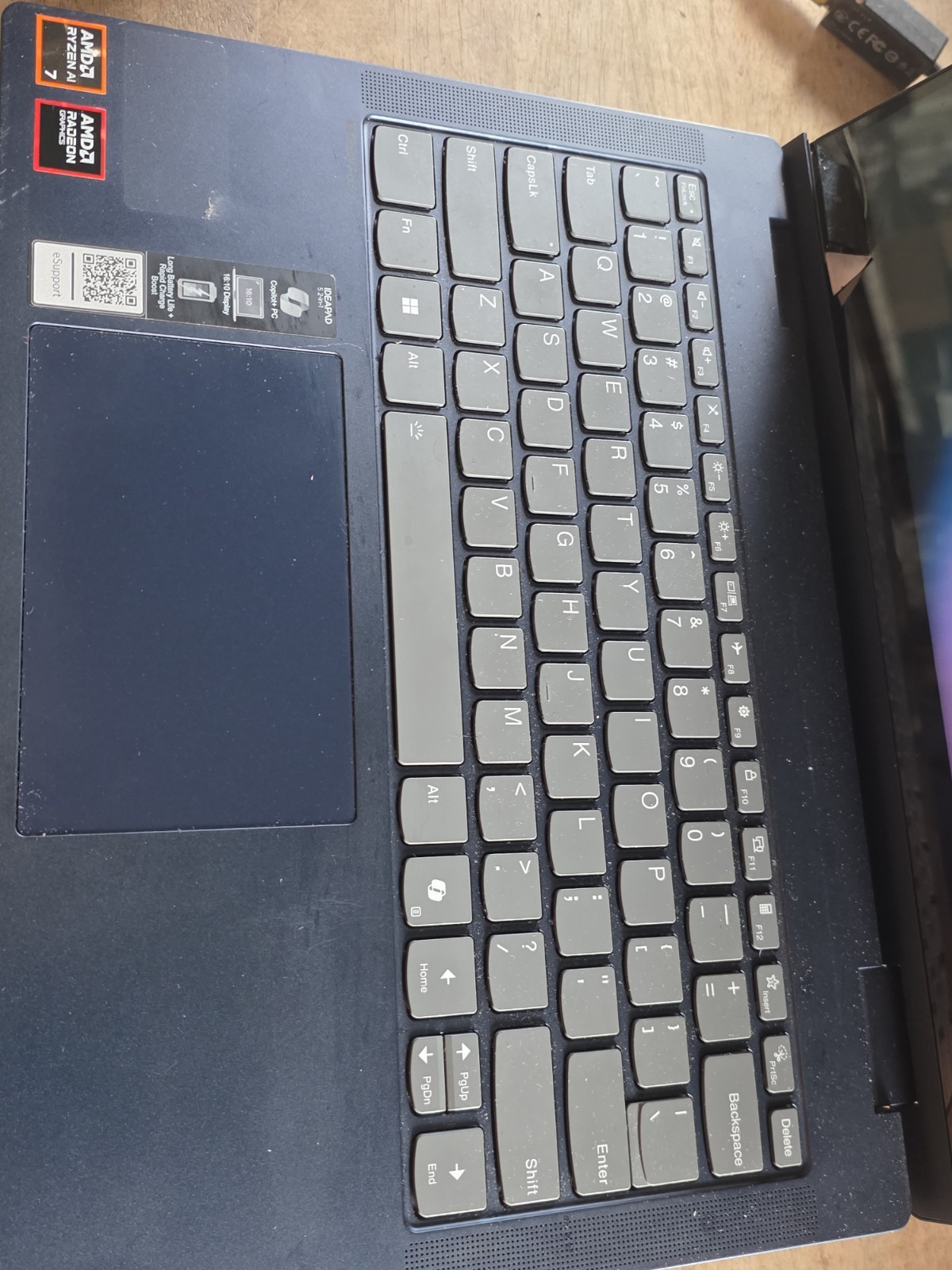 14akp10 Copilot PC Ryzen Ai 7 350 16gb 2n1 Touch Hinge Lotx3