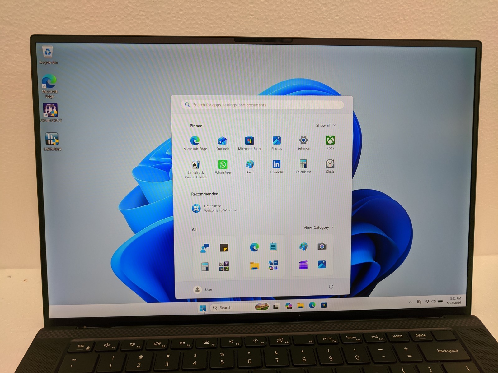 Dell XPS 15 9500 – Core i9-10885H | 32GB DDR4 | 1TB NVMe | GTX 1650 Ti 4GB | W11