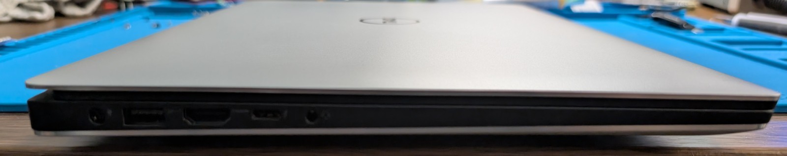 Dell XPS 15 7590 i7-9750H GTX 1650 16GB RAM 256GB SSD Win11 Pro 4K OLED Touch